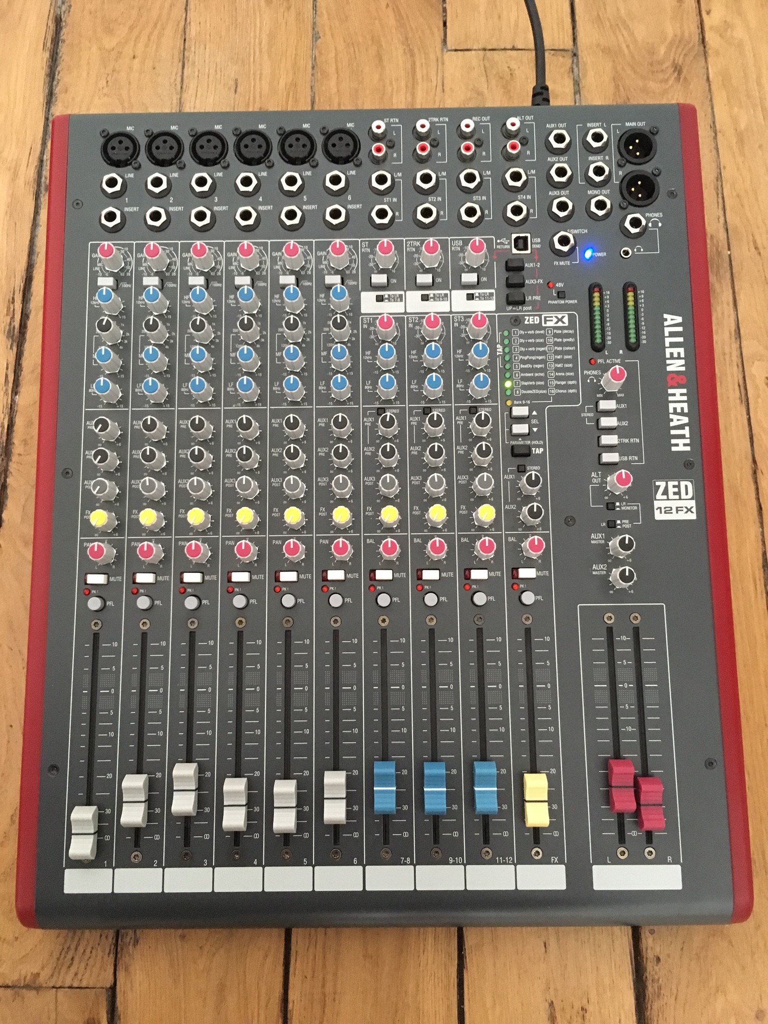 Allen & Heath ZED12FX image (1796746) Audiofanzine