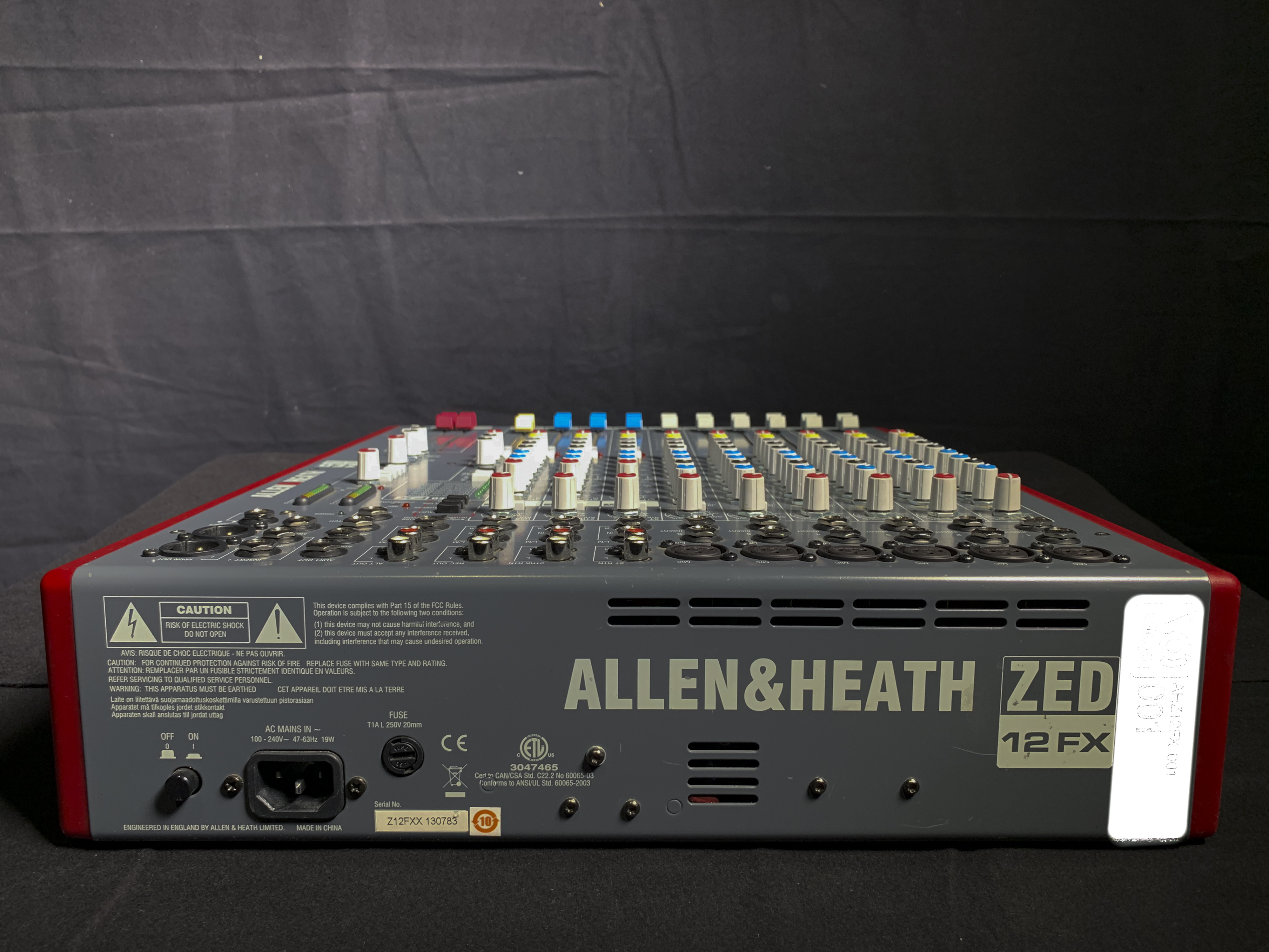 ZED12FX Allen & Heath ZED12FX Audiofanzine