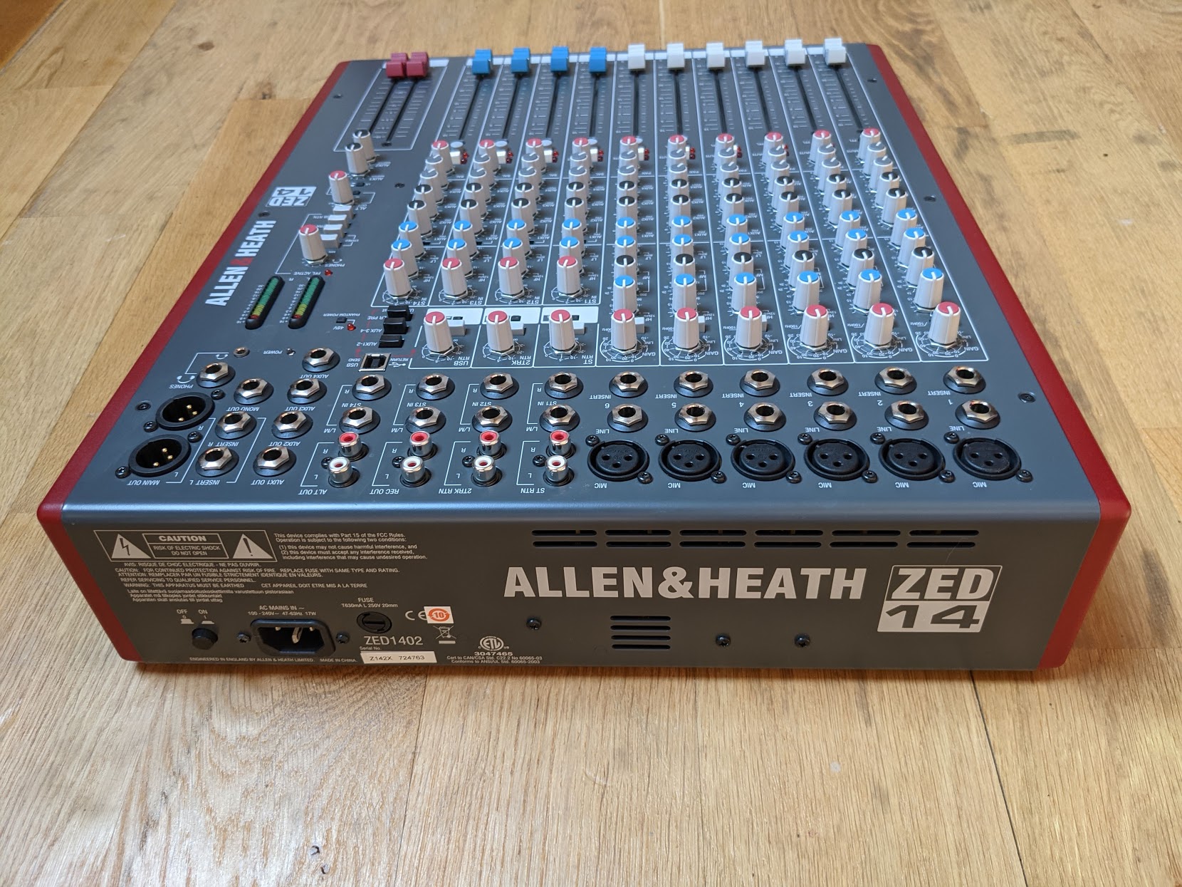 ZED14 Allen & Heath ZED14 Audiofanzine