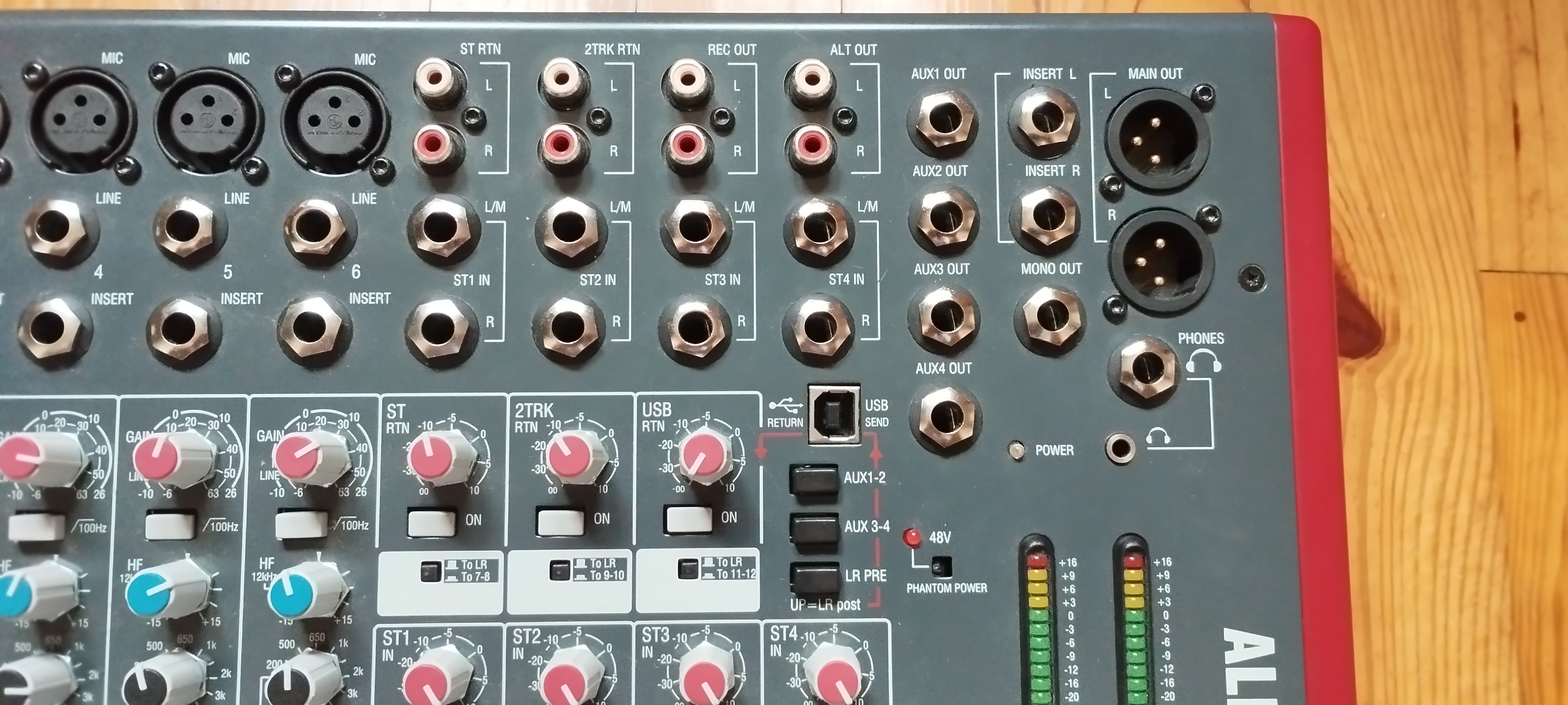 CONSOLE DE MIXAGE ALLEN & HEATH ZED 14 (RhôneAlpes) Audiofanzine