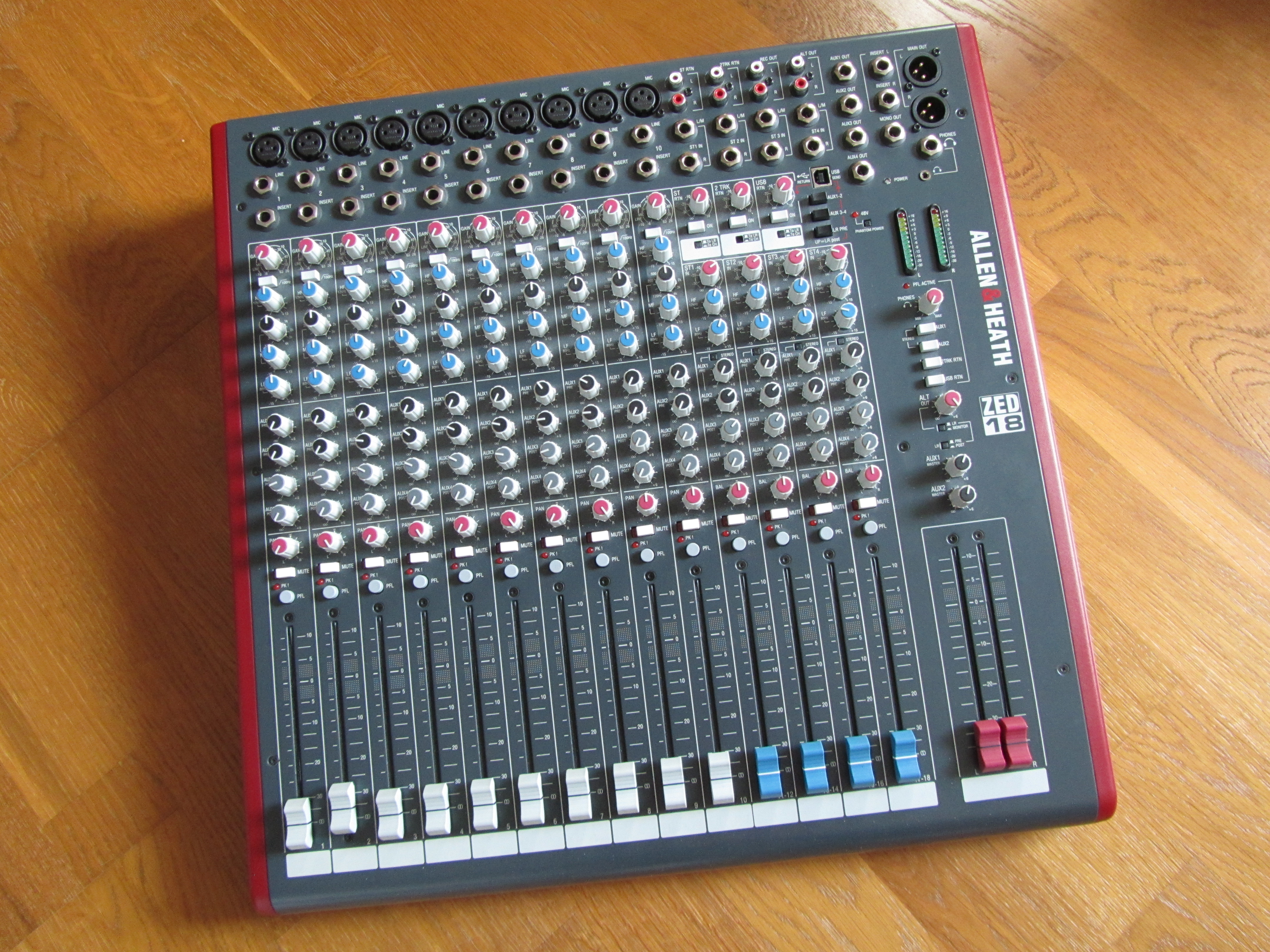 Photo Allen & Heath ZED18 Allen & Heath ZED18 (59162) (1699468