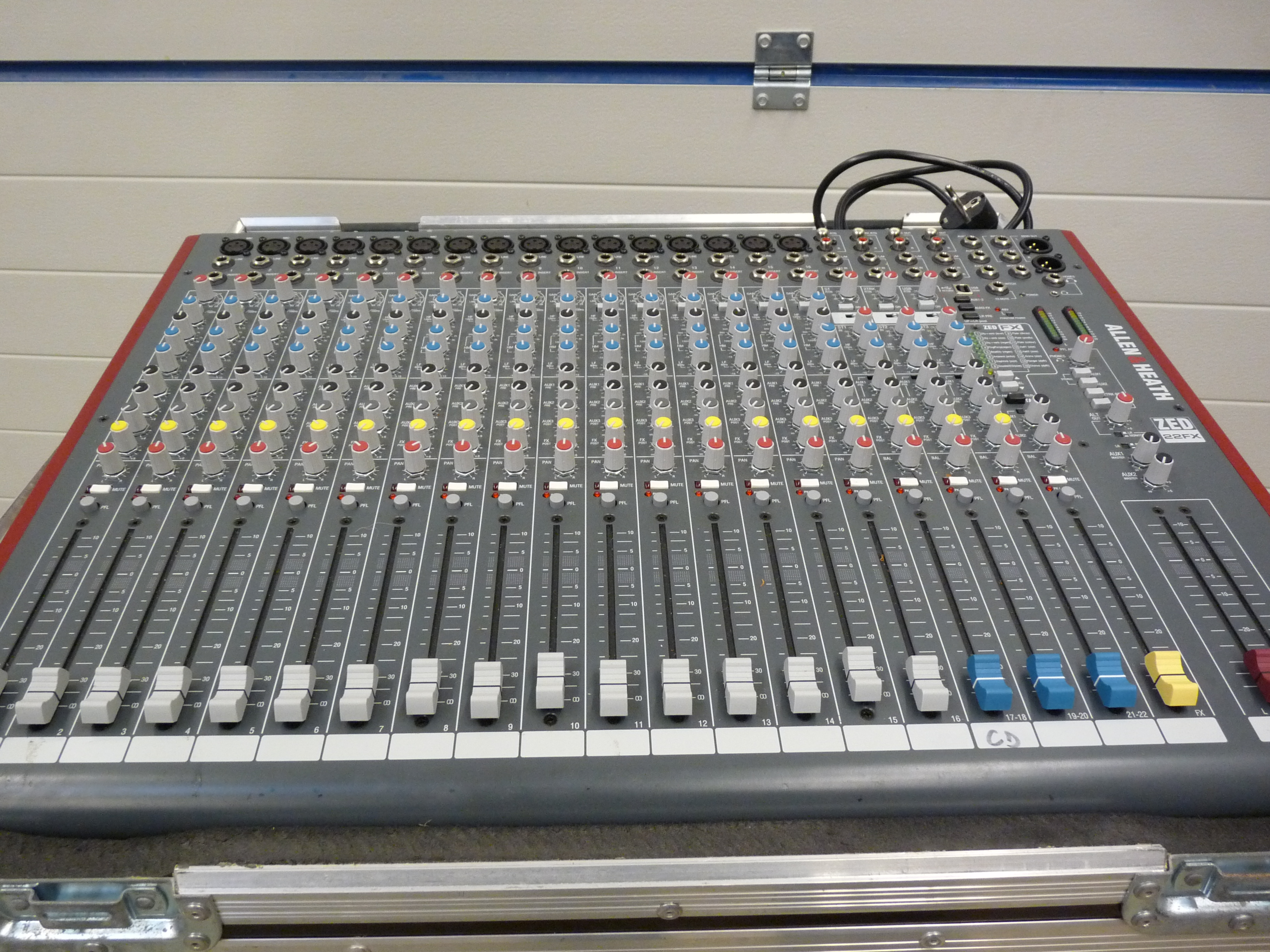 Photo Allen & Heath ZED22FX Allen & Heath ZED22FX (17357)