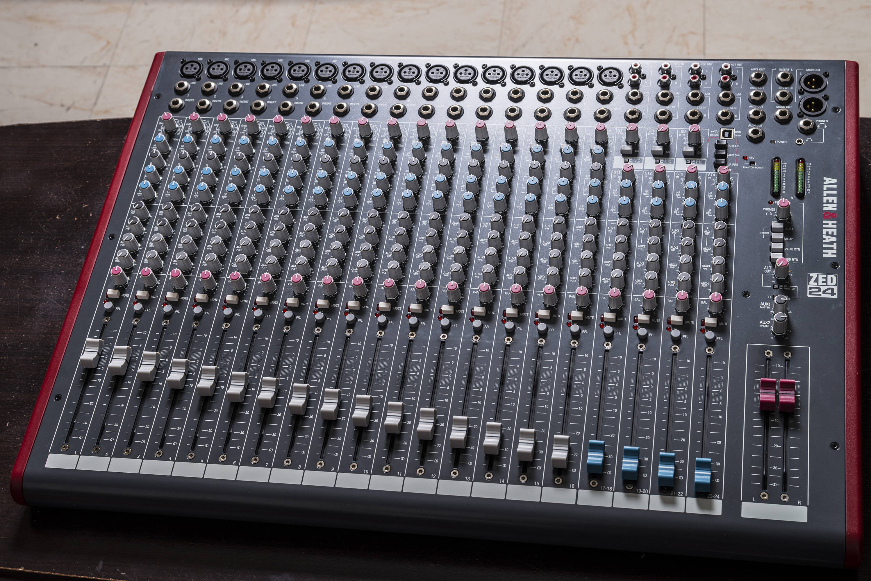 Photo Allen & Heath ZED24 Allen & Heath ZED24 (70361) (2123038