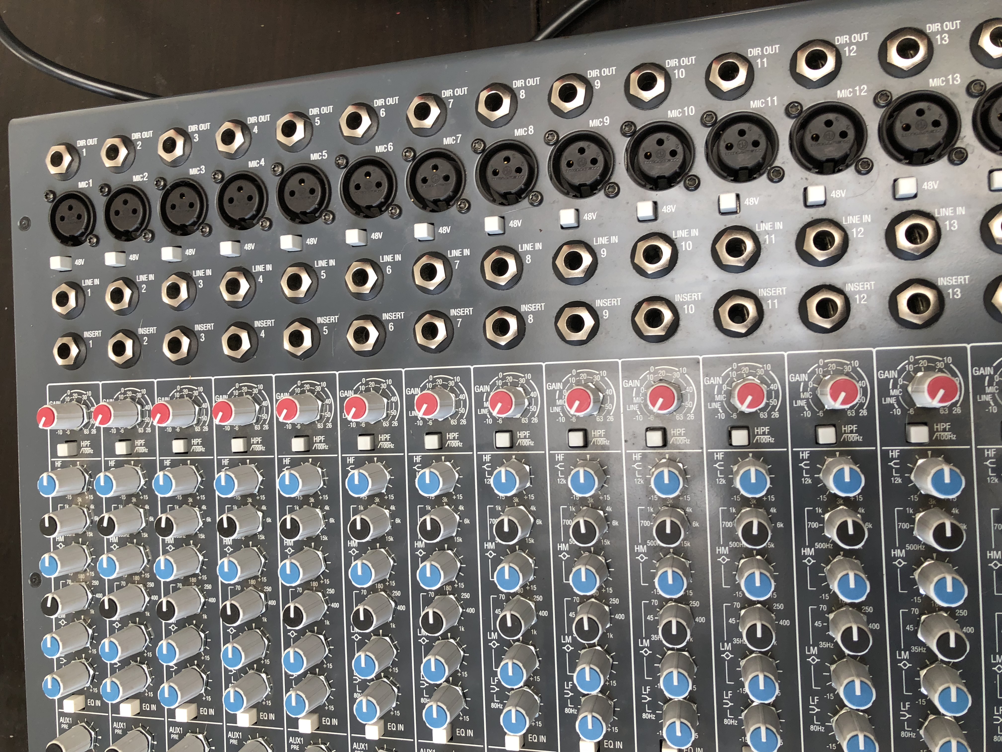 Photo Allen & Heath ZED-428 : IMG 0400.JPG (#2046418) - Audiofanzine