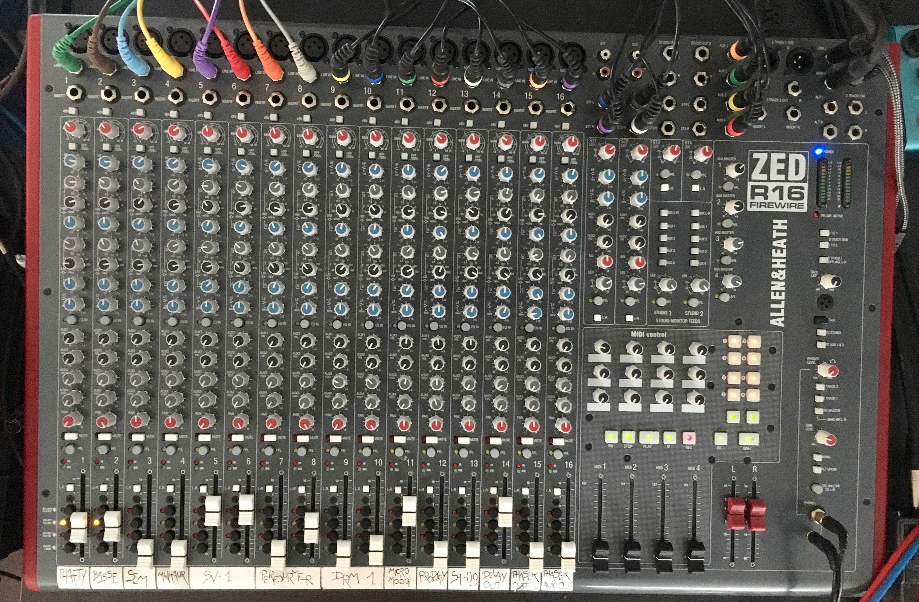 Allen & Heath ZEDR16 Audiofanzine
