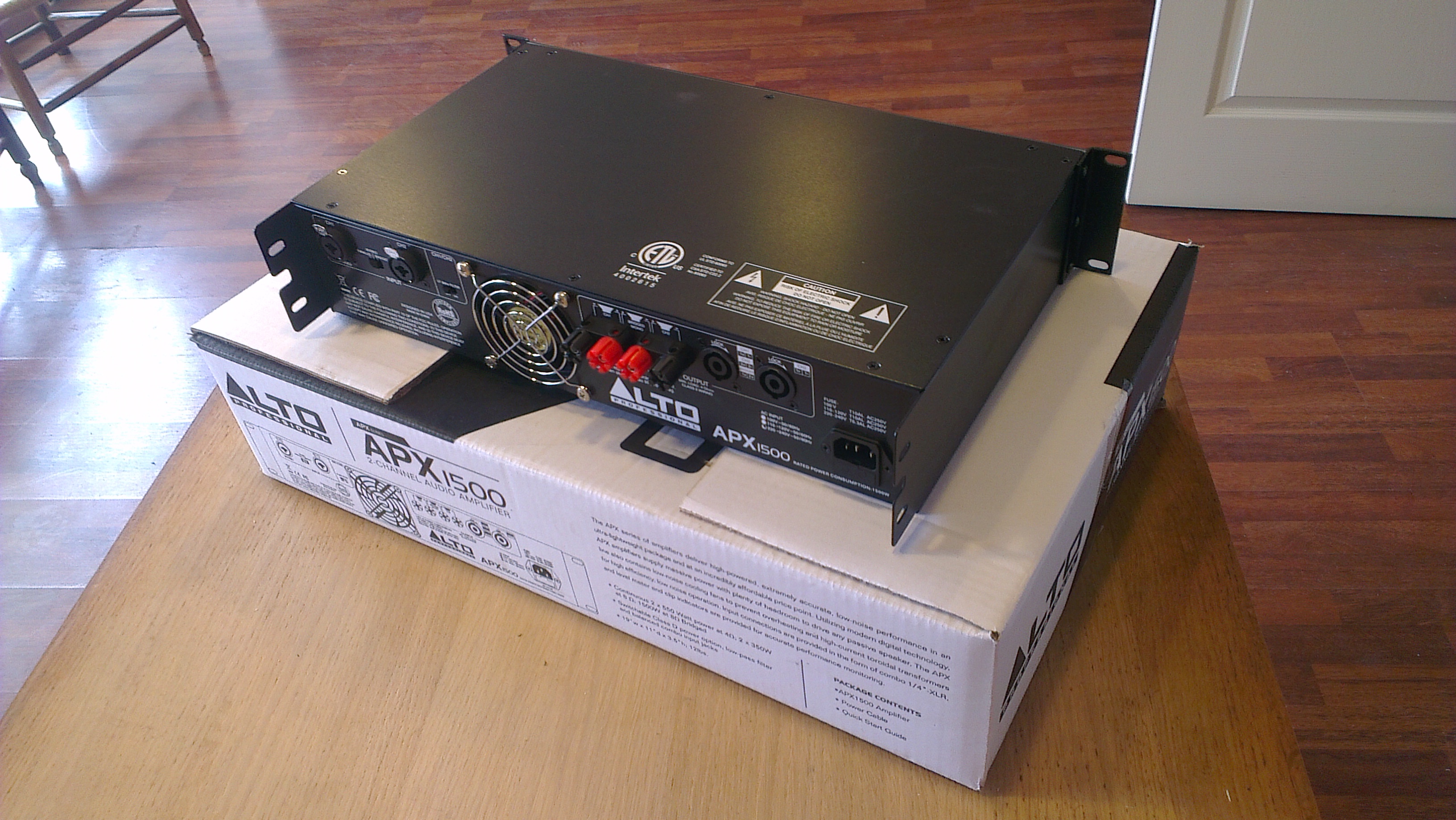 Photo Alto Professional APX1500 Alto APX1500 (487387) Audiofanzine
