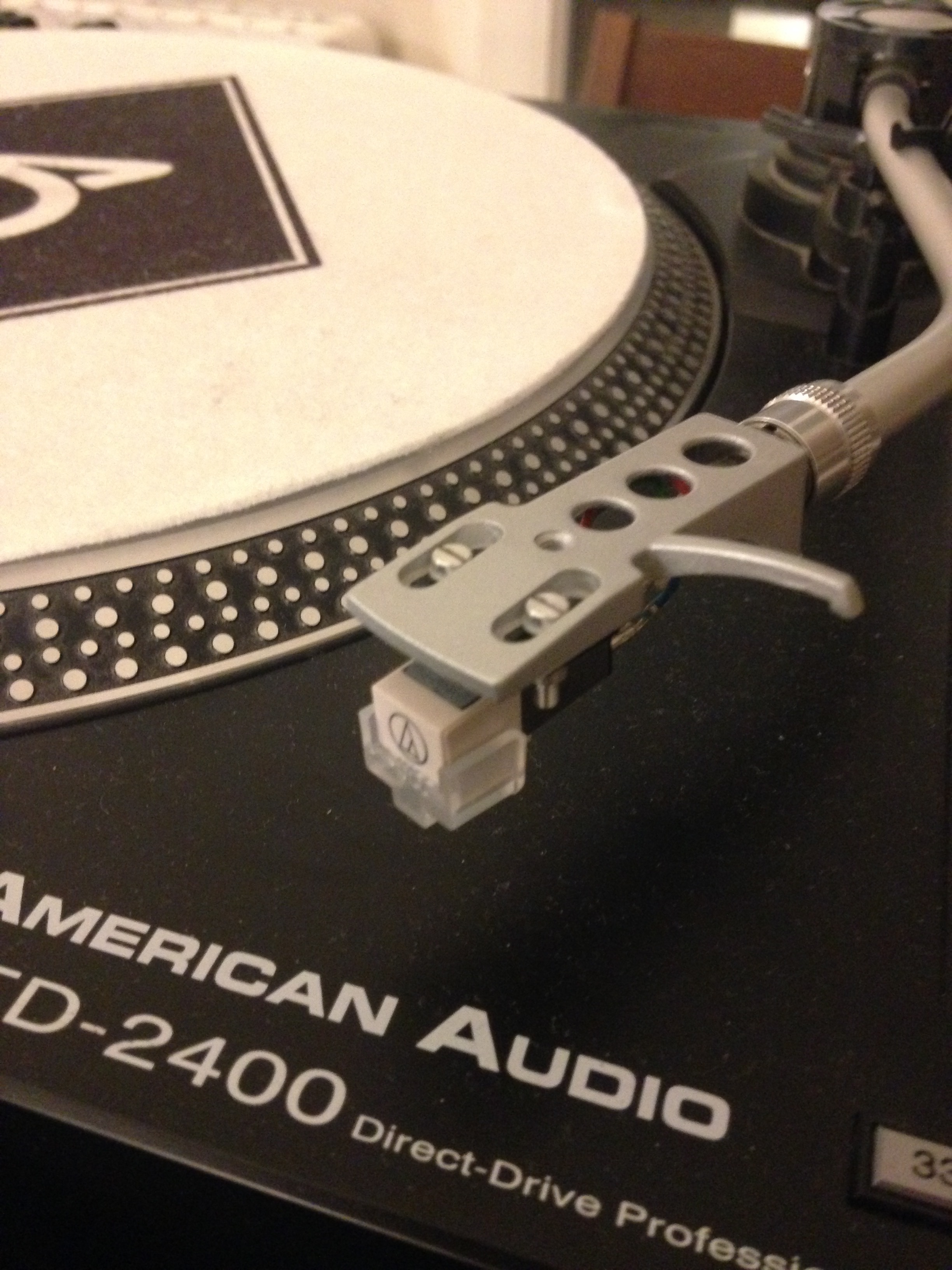 TTD2400 American Audio TTD2400 Audiofanzine