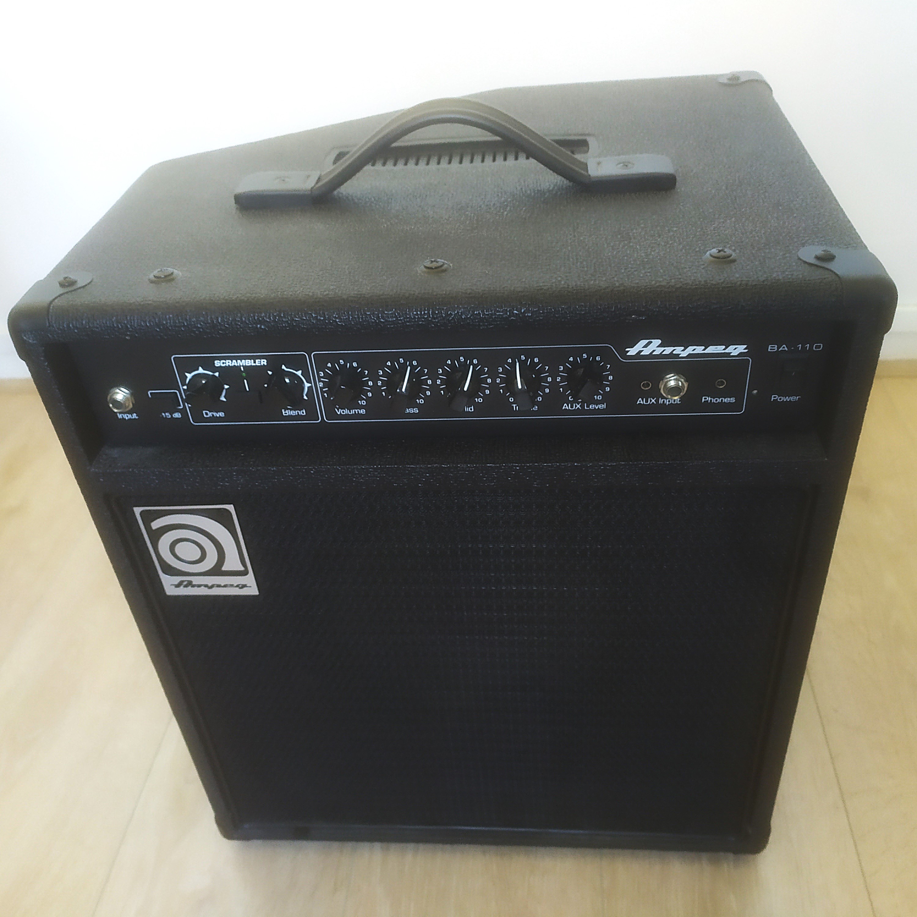 BA-110 - Ampeg BA-110 - Audiofanzine