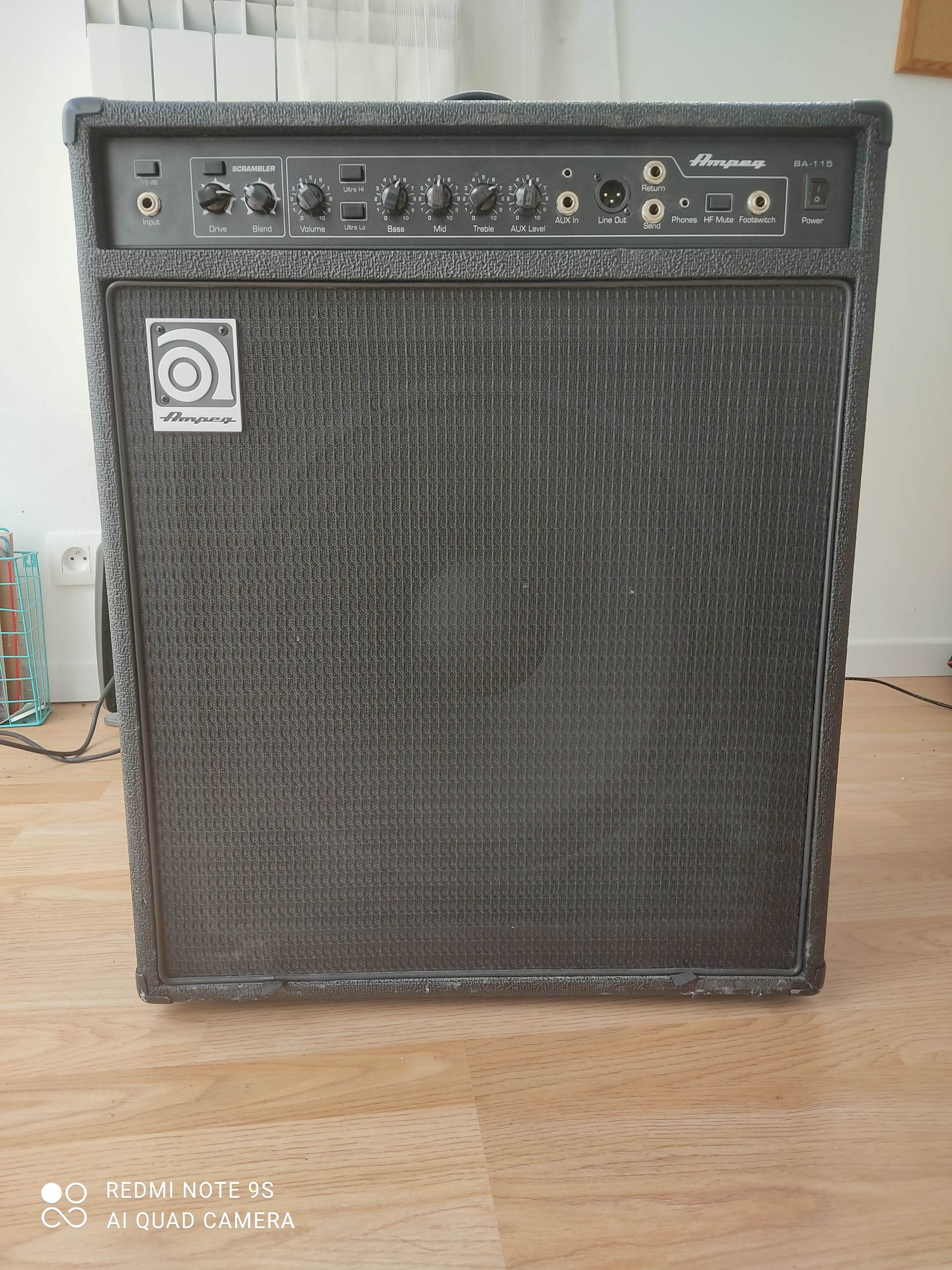 BA115 v2 Ampeg BA115 v2 Audiofanzine