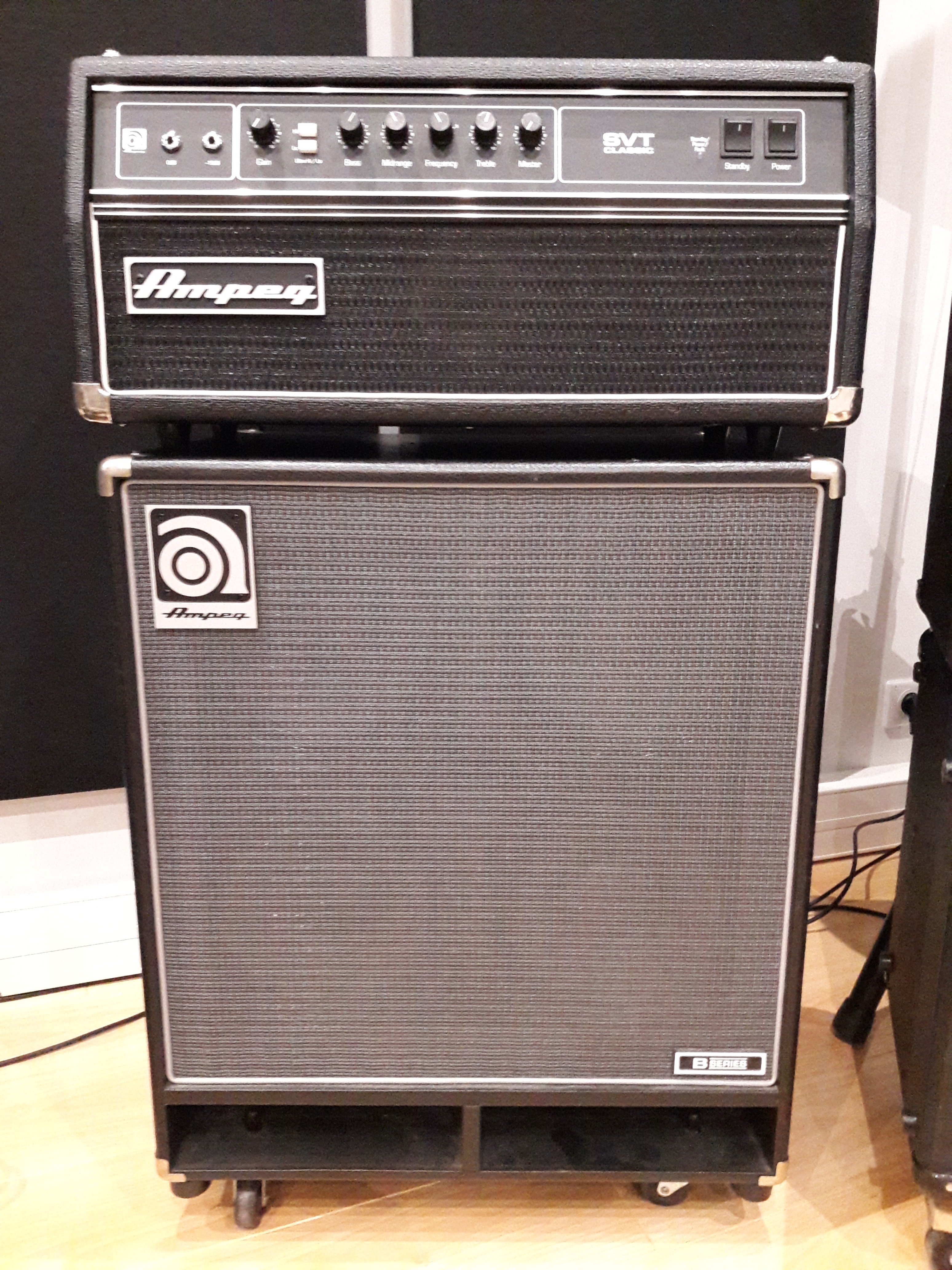 Vends Ampli Ampeg SVT-CL (Pays De La Loire) - Audiofanzine