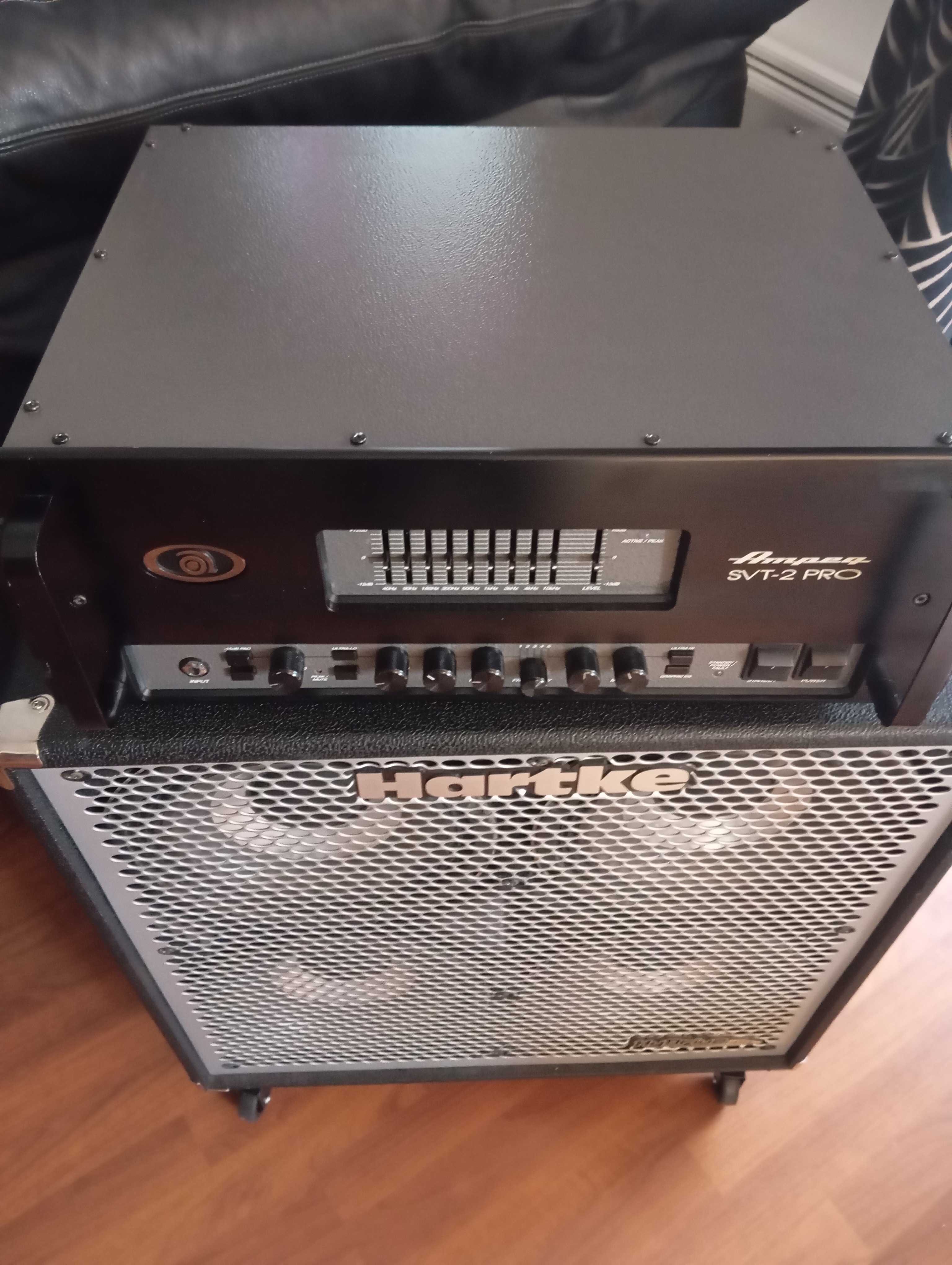 Ampeg SVT-II Pro – MuseWiki: Supermassive wiki for the band Muse