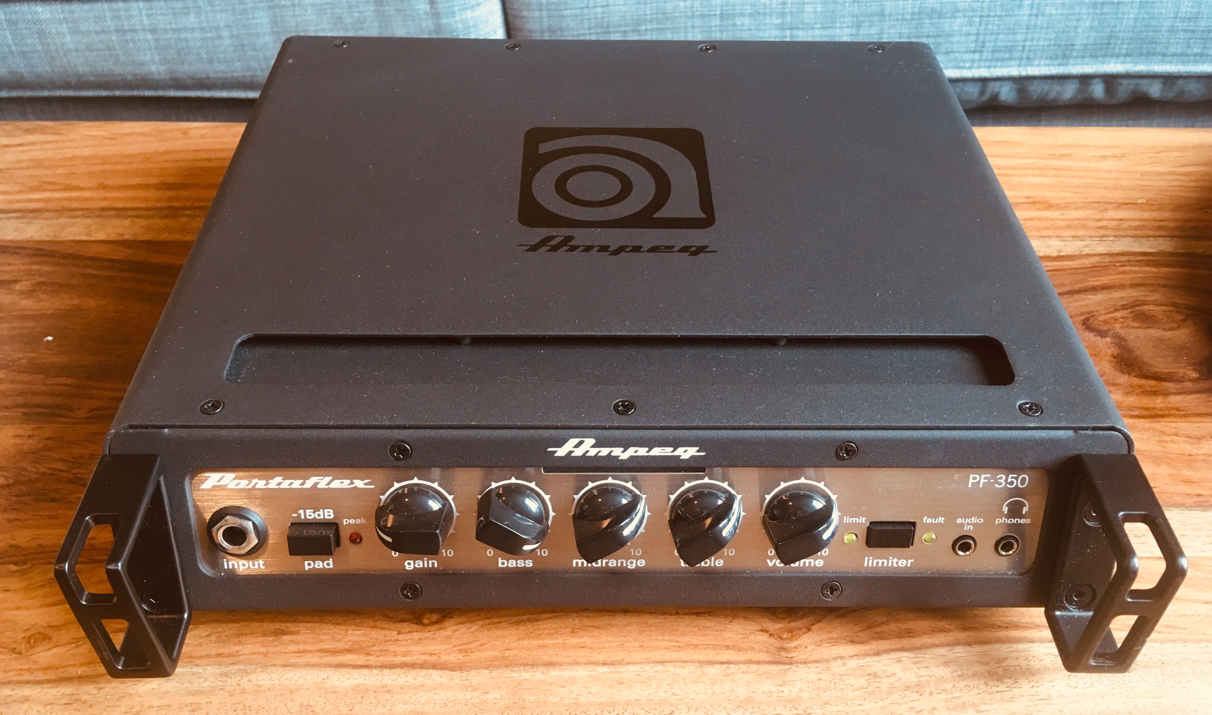 SVT 210HE Ampeg SVT 210HE Audiofanzine
