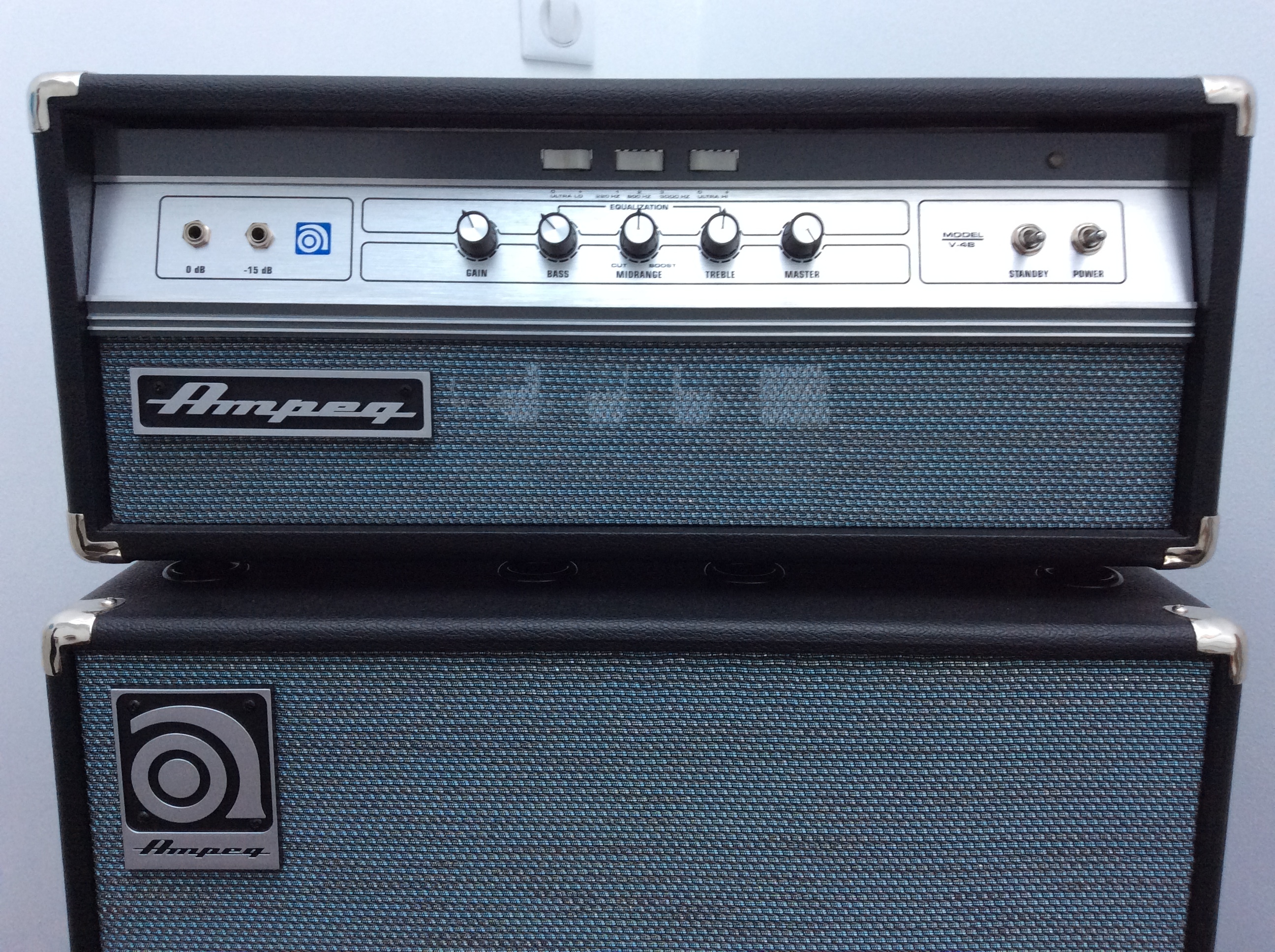 Ampeg V-4B Image (#1863548) - Audiofanzine