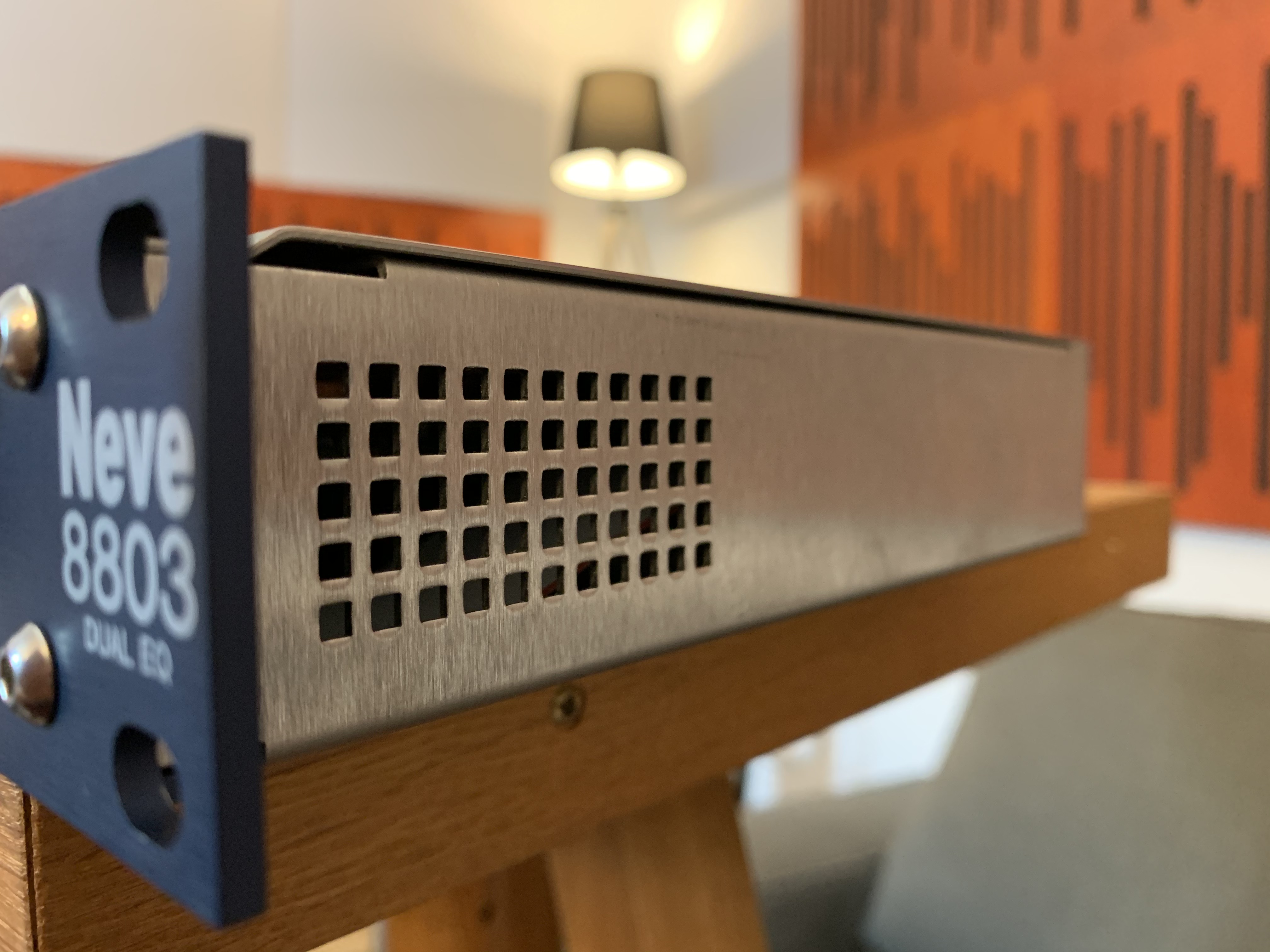 8803 AMS Neve 8803 Audiofanzine