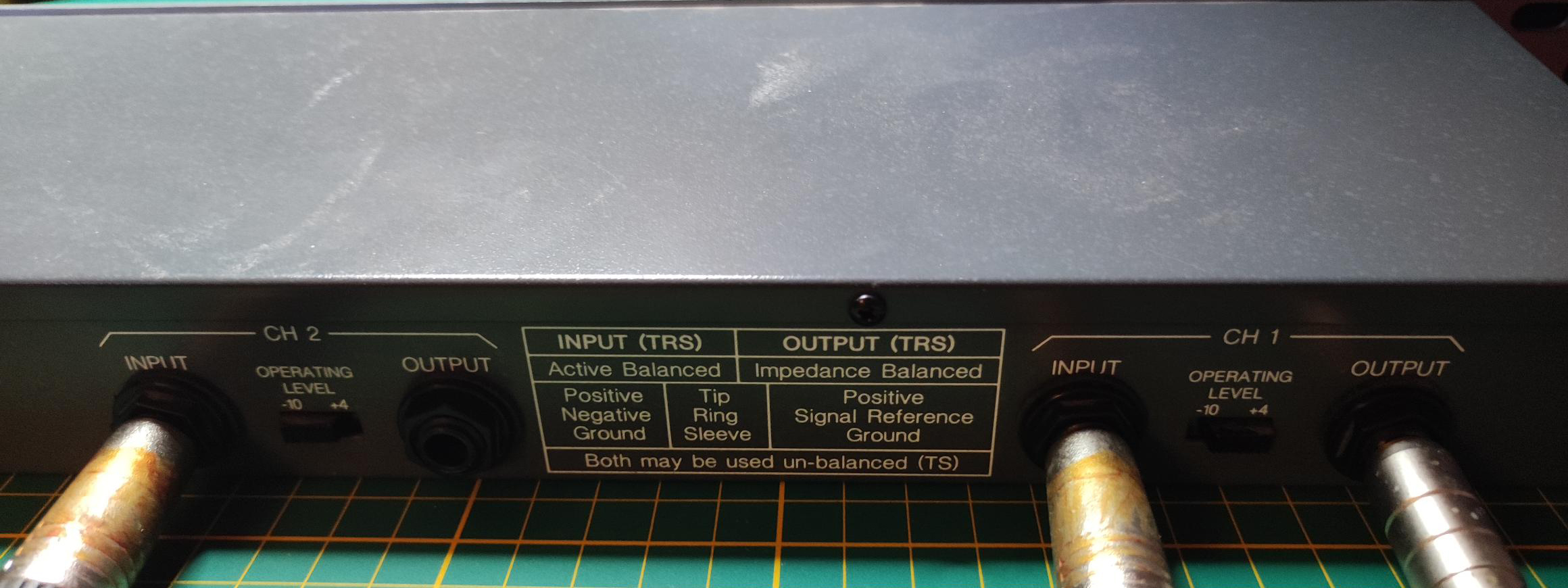 104 Aural Exciter Type C2 Aphex 104 Aural Exciter Type C2 Audiofanzine