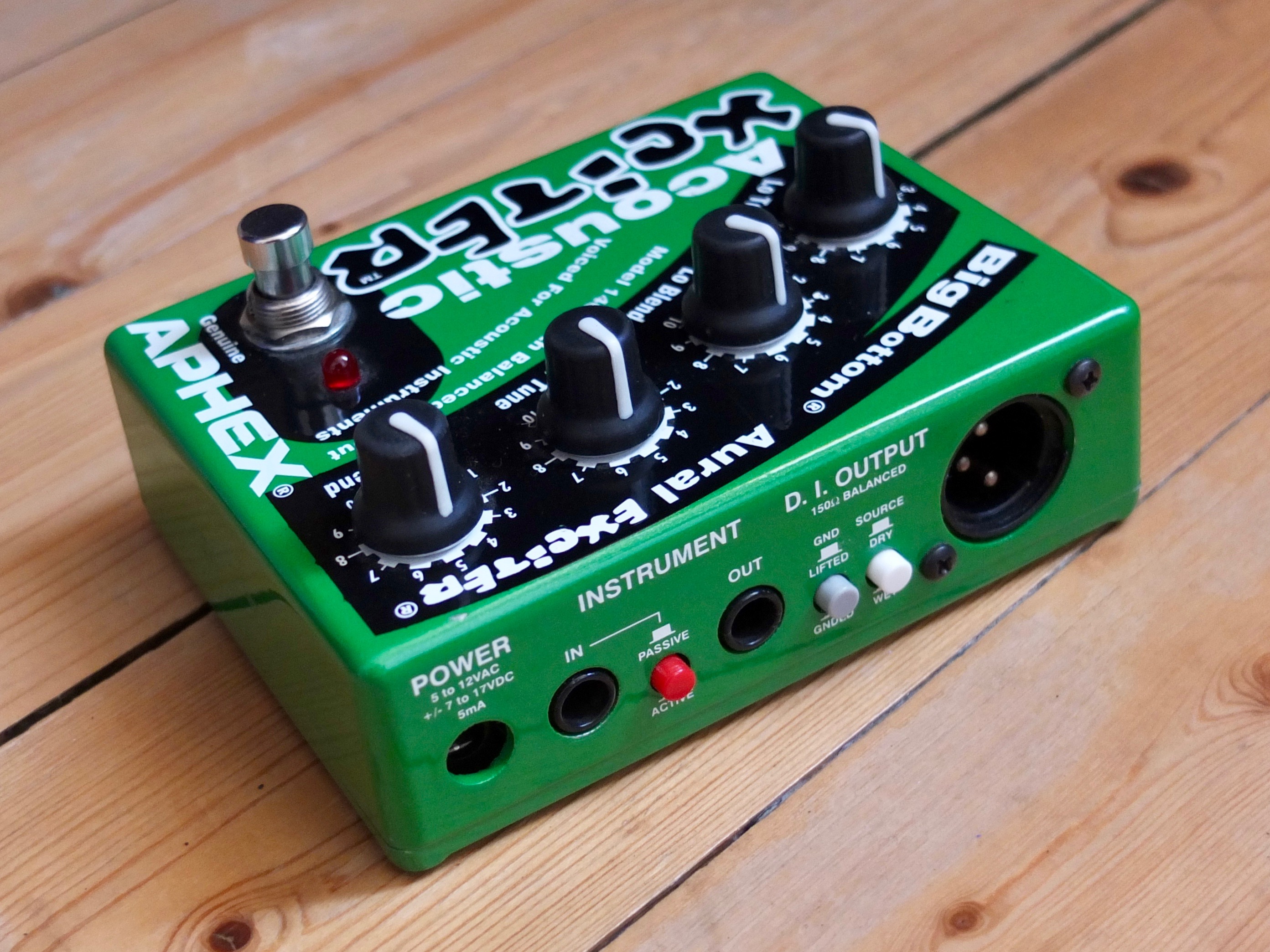 1401 Acoustic Xciter Aphex 1401 Acoustic Xciter Audiofanzine