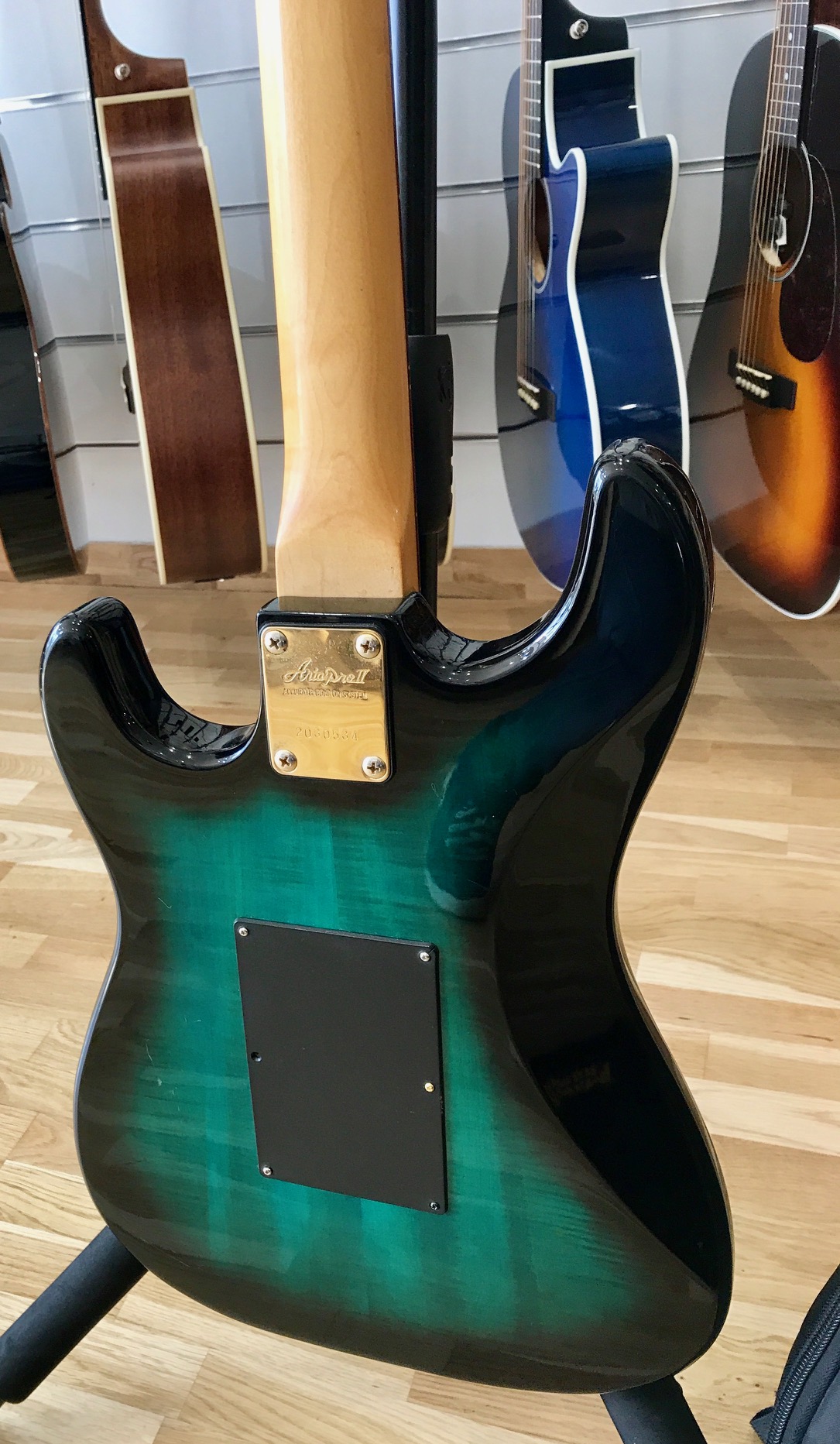 Aria Pro 2 Mad Axe image (1884856) Audiofanzine