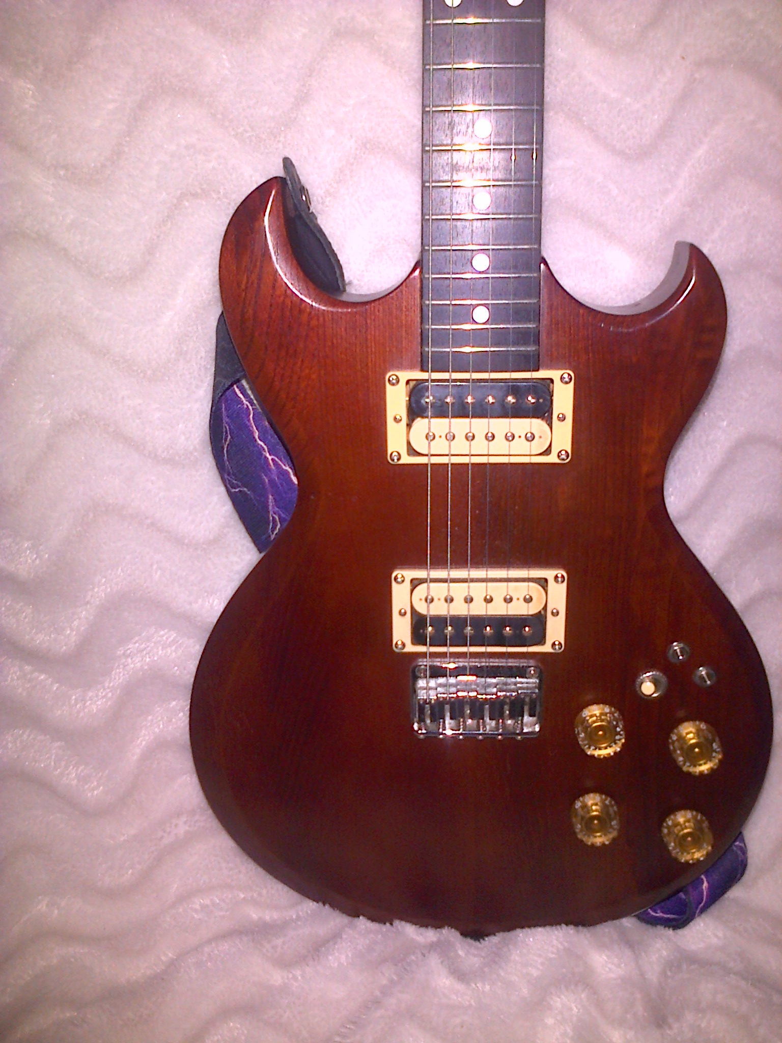 Aria Pro II Cardinal CS250 image (960332) Audiofanzine