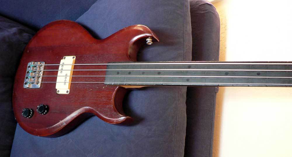 Aria Pro II Cardinal CSB380 image (131362) Audiofanzine