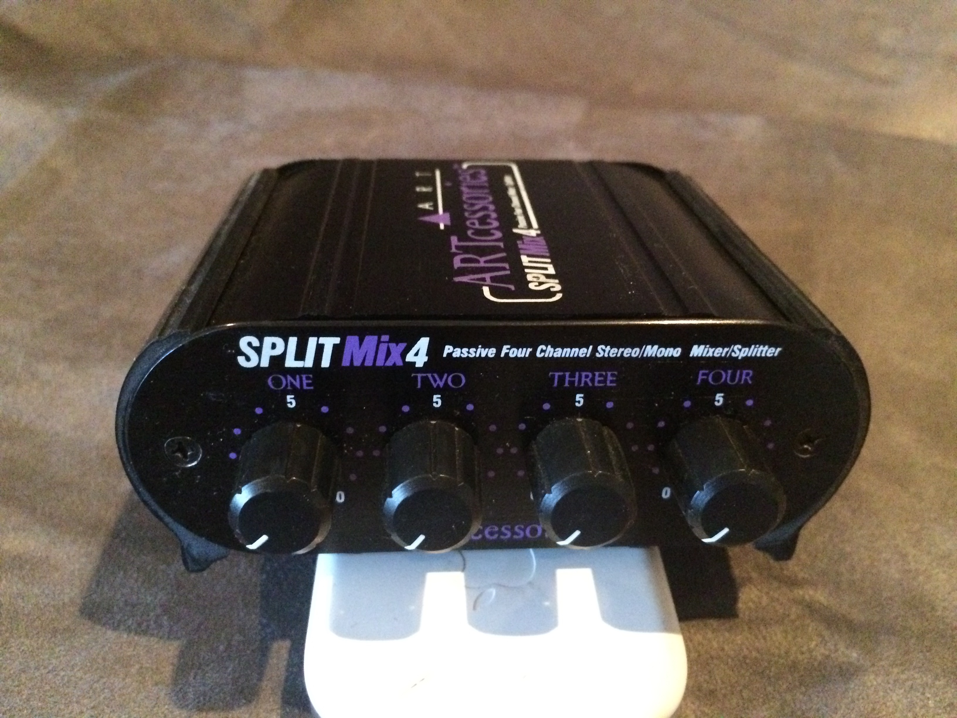 Photo Art Split Mix 4 ART Splitmix 1 (1520310) Audiofanzine