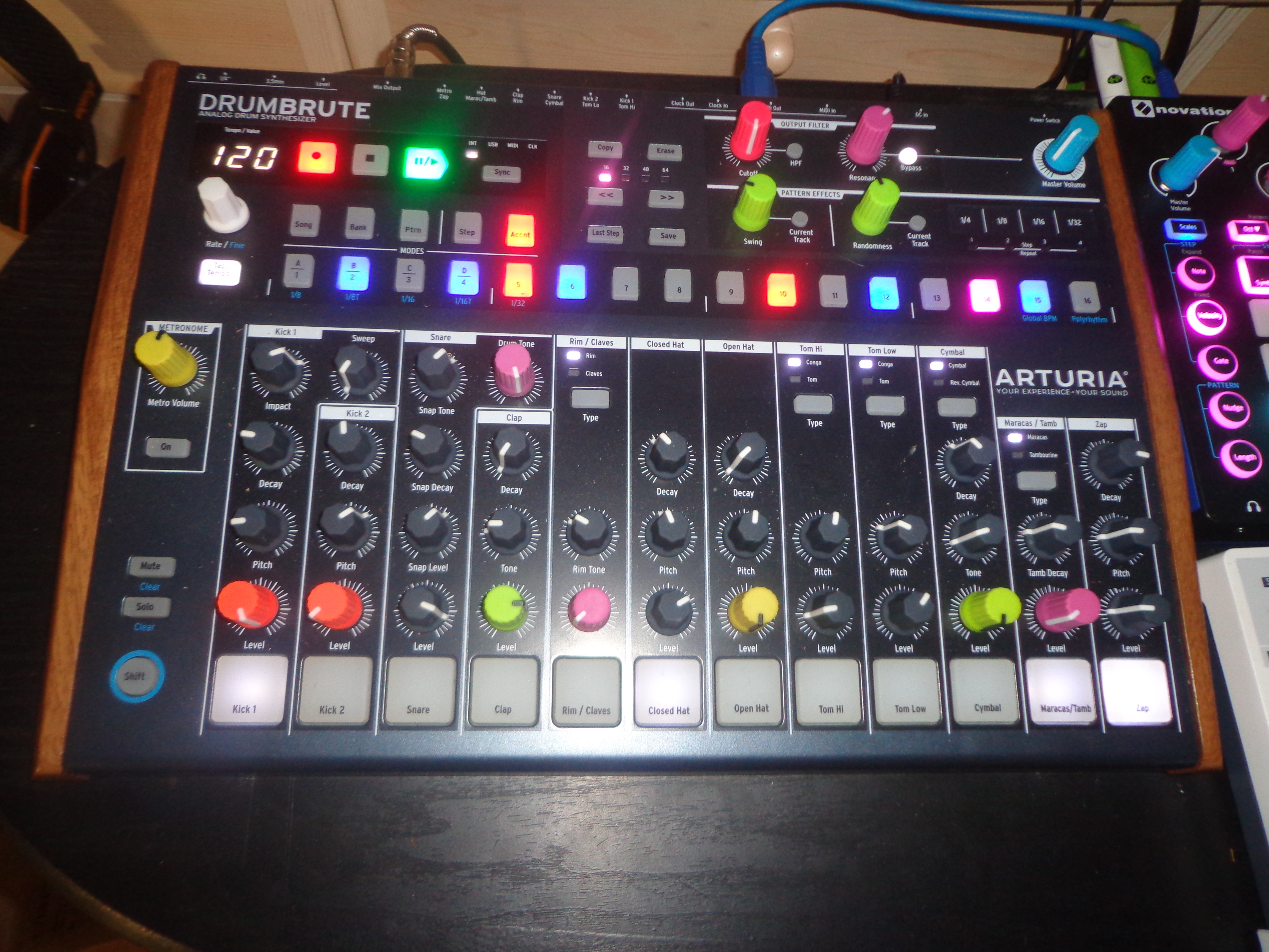 arturia drumbrute