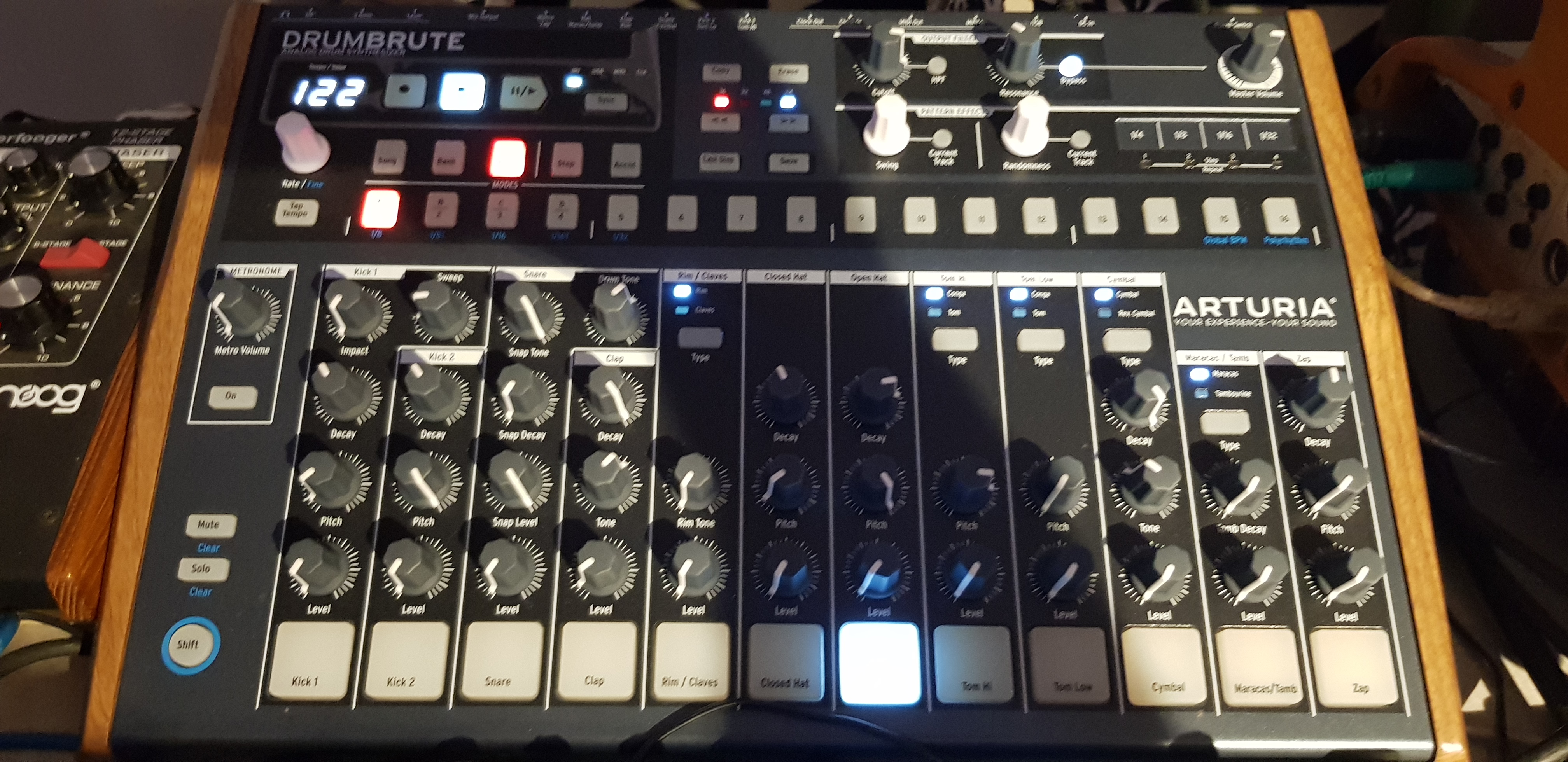 DRUMBRUTE - Arturia DrumBrute - Audiofanzine