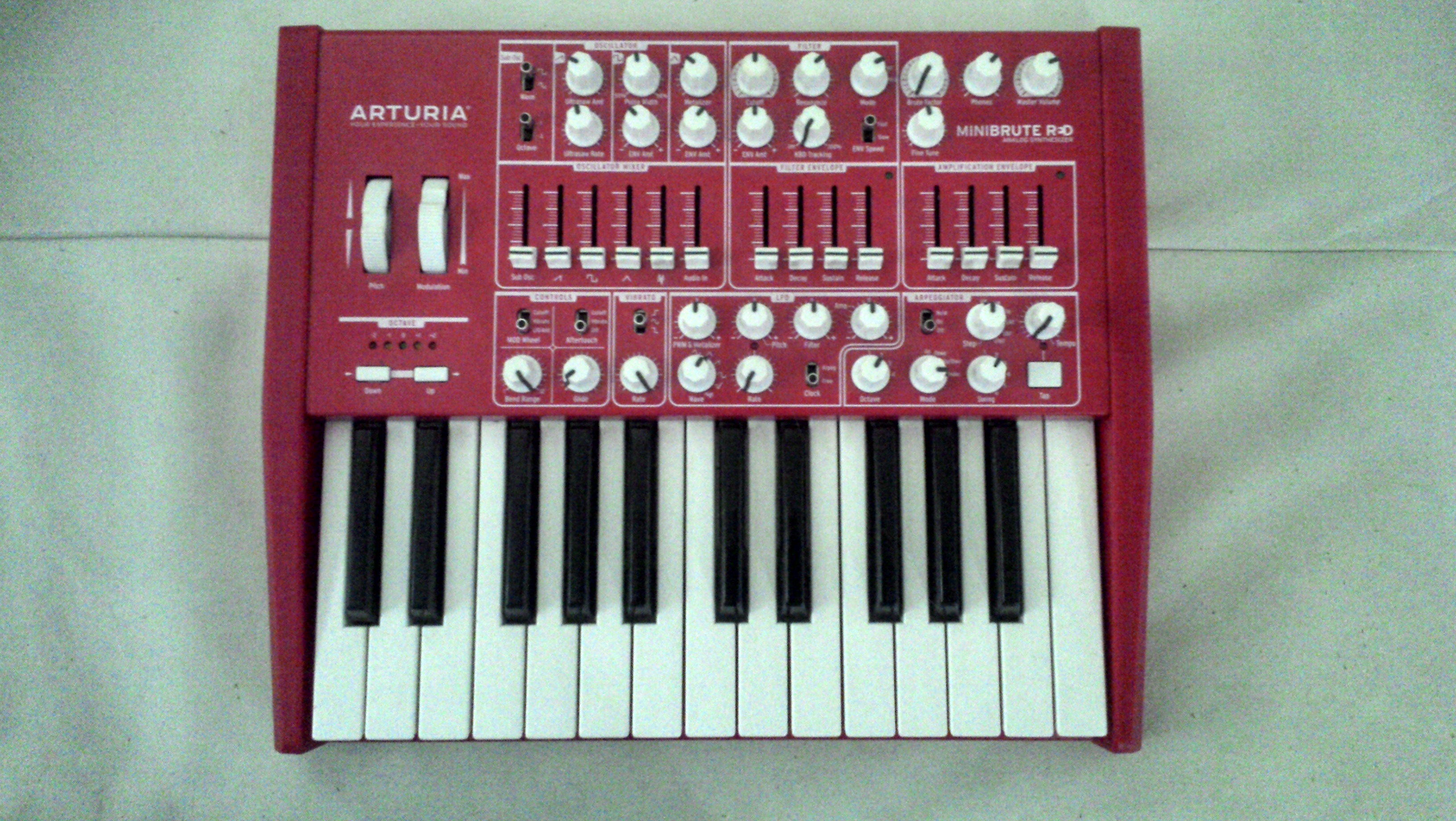 arturia minibrute 2s arturia minibrute 2s