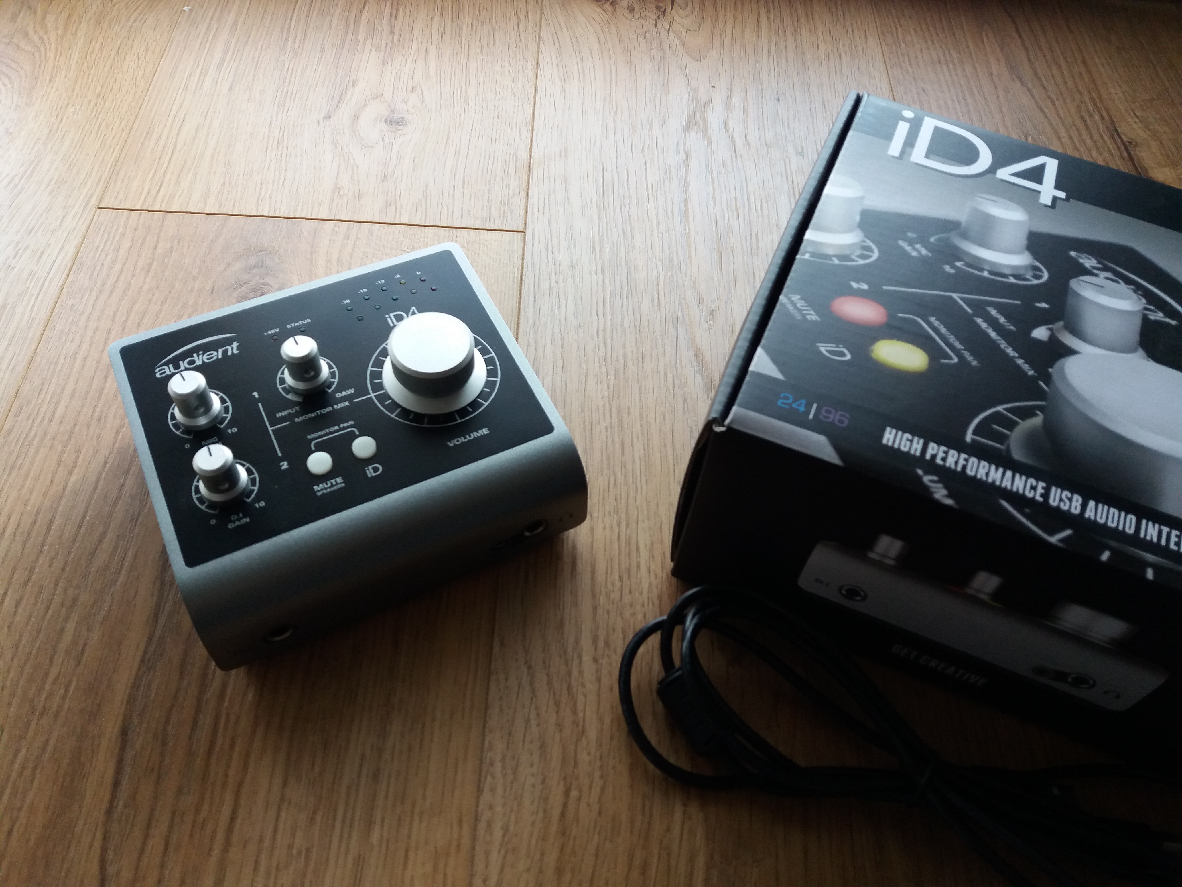 Audient iD4 image (#1844359) - Audiofanzine