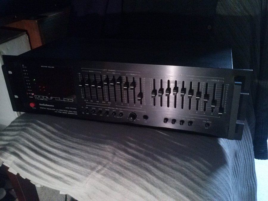 EQONE Audiosource EQONE Audiofanzine