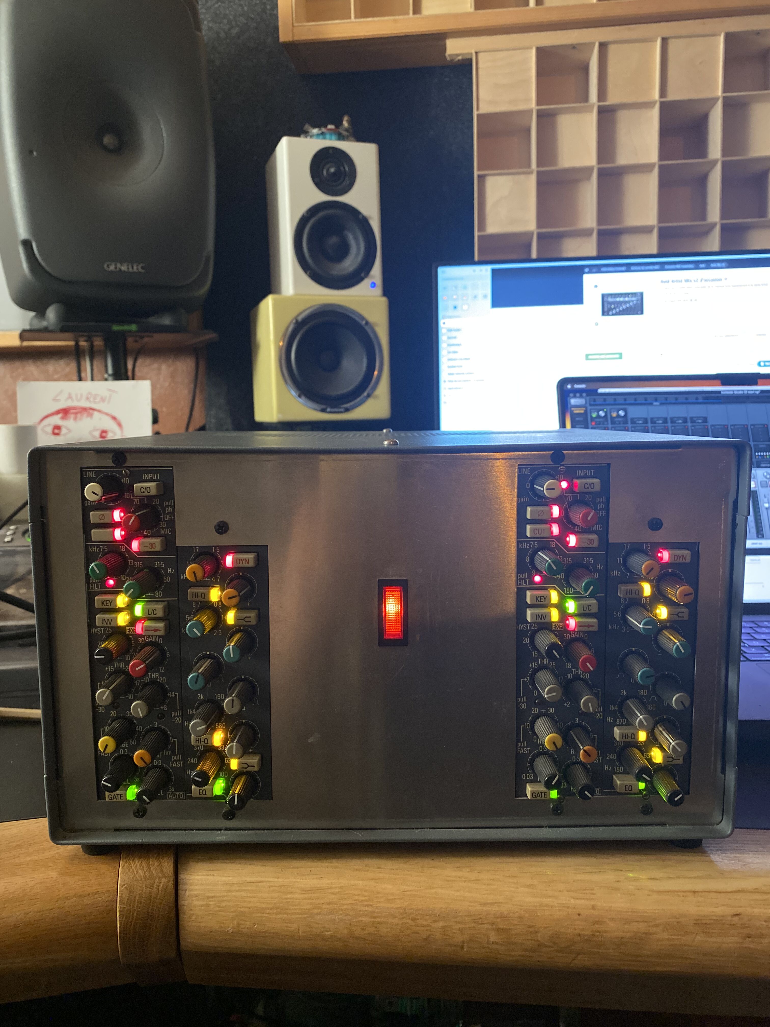 Artist Mix v2 Avid Artist Mix v2 Audiofanzine