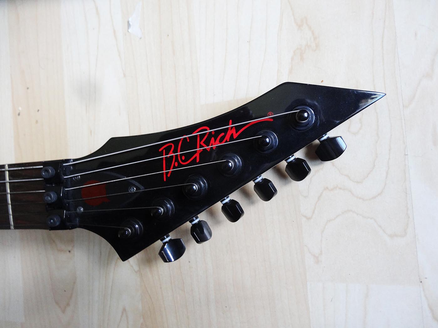 BC RICH WARLOCK II Joey Jordison SKIPNOT (Aquitaine) - Audiofanzine