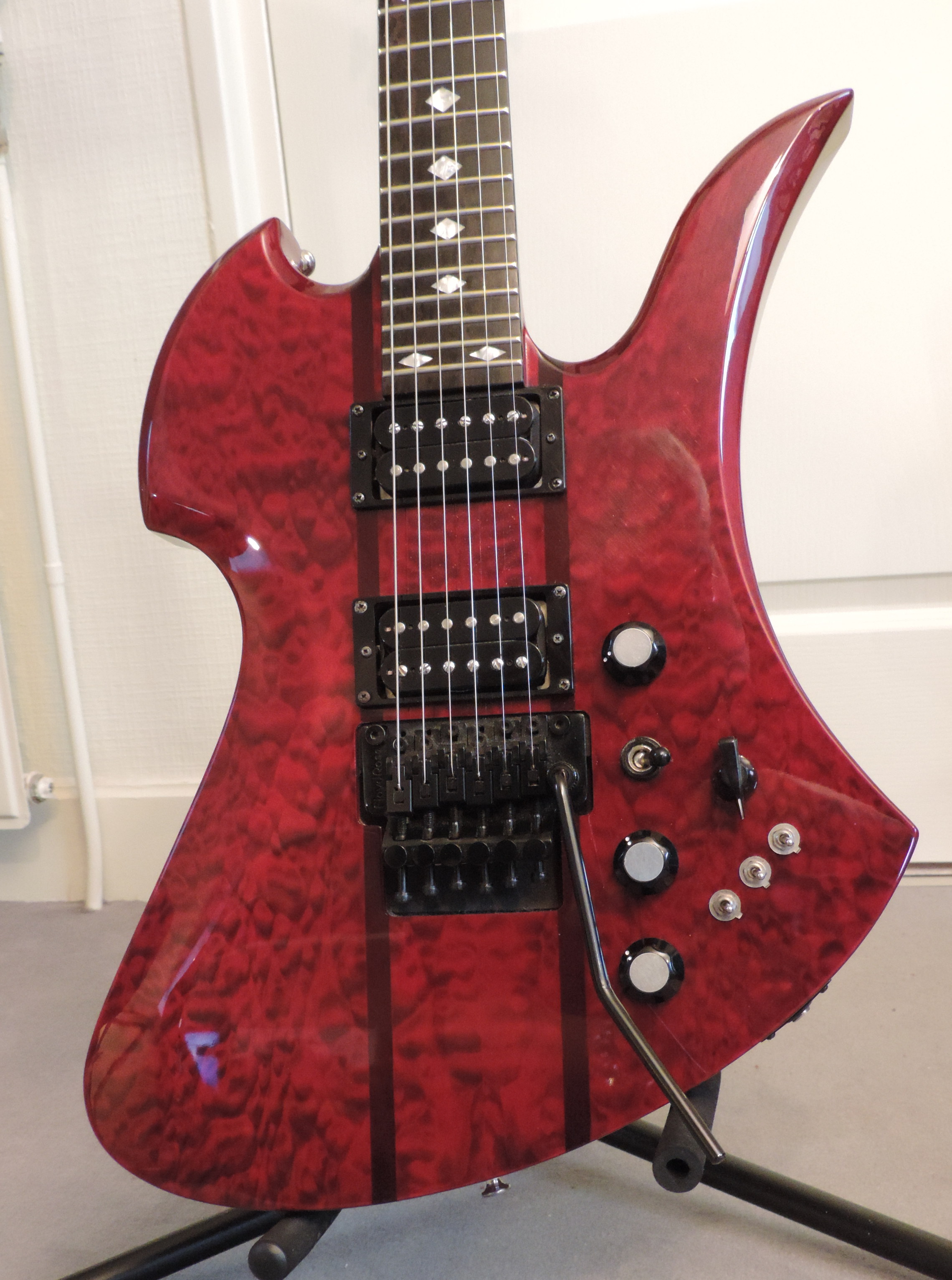Mockingbird ST B.C. Rich Mockingbird ST Audiofanzine