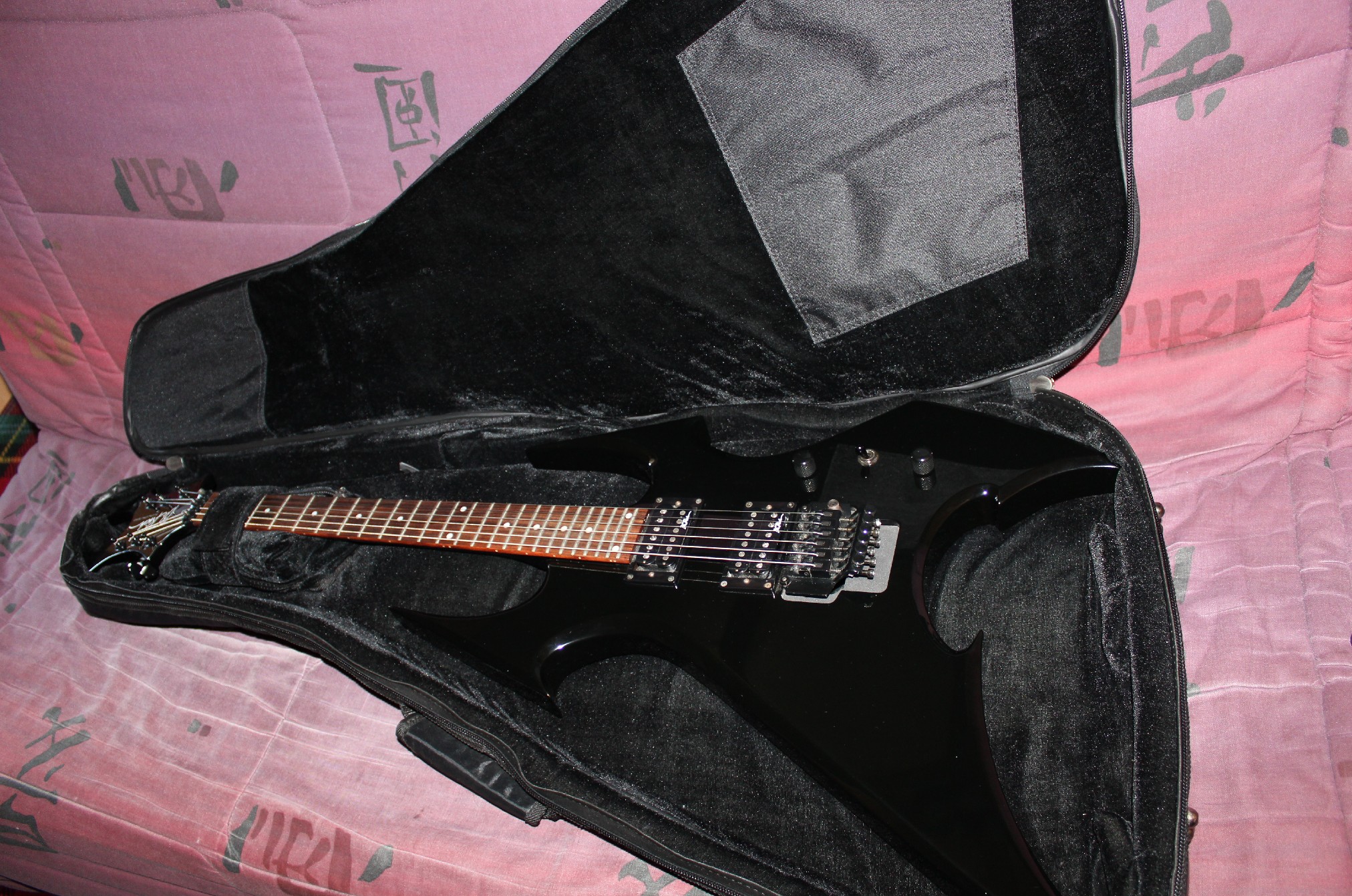 Photo B.C. Rich Platinum Pro Beast : B.C. Rich Platinum Pro Beast ...