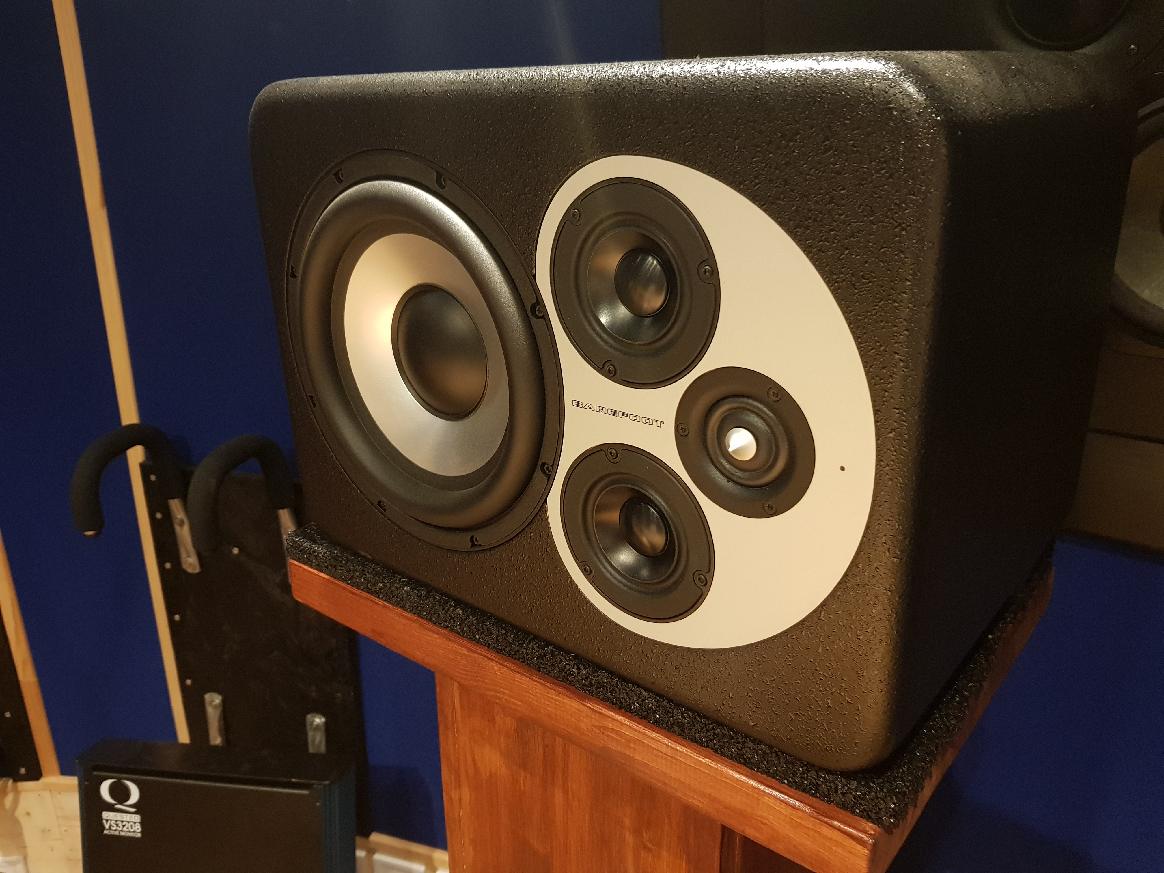 Barefoot Sound MicroMain45 