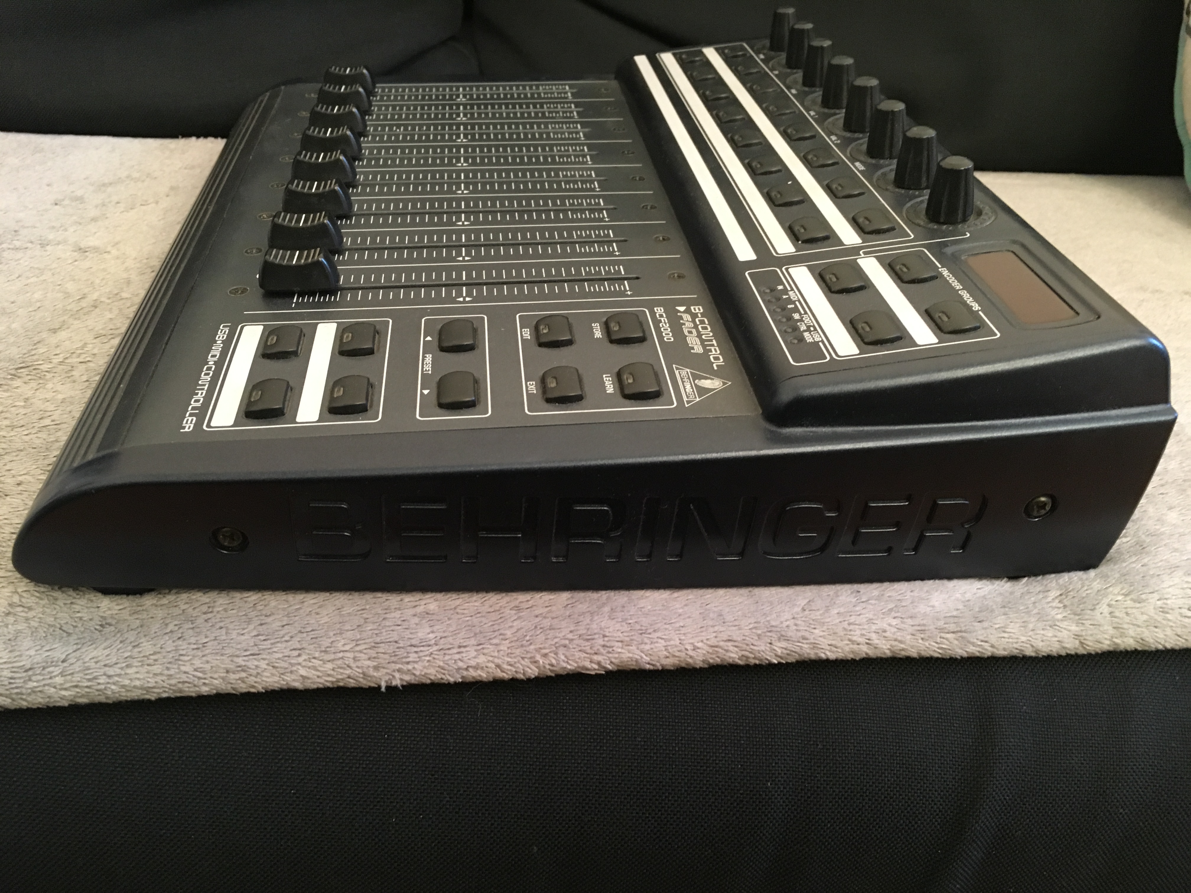 Behringer B-Control Fader BCF2000 Image (#1690704) - Audiofanzine