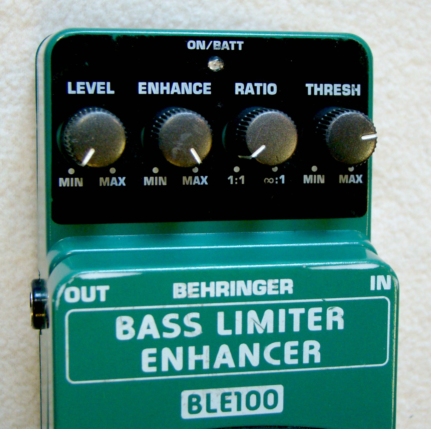 Behringer Bass Limiter Enhancer BLE100 image (1688489) Audiofanzine