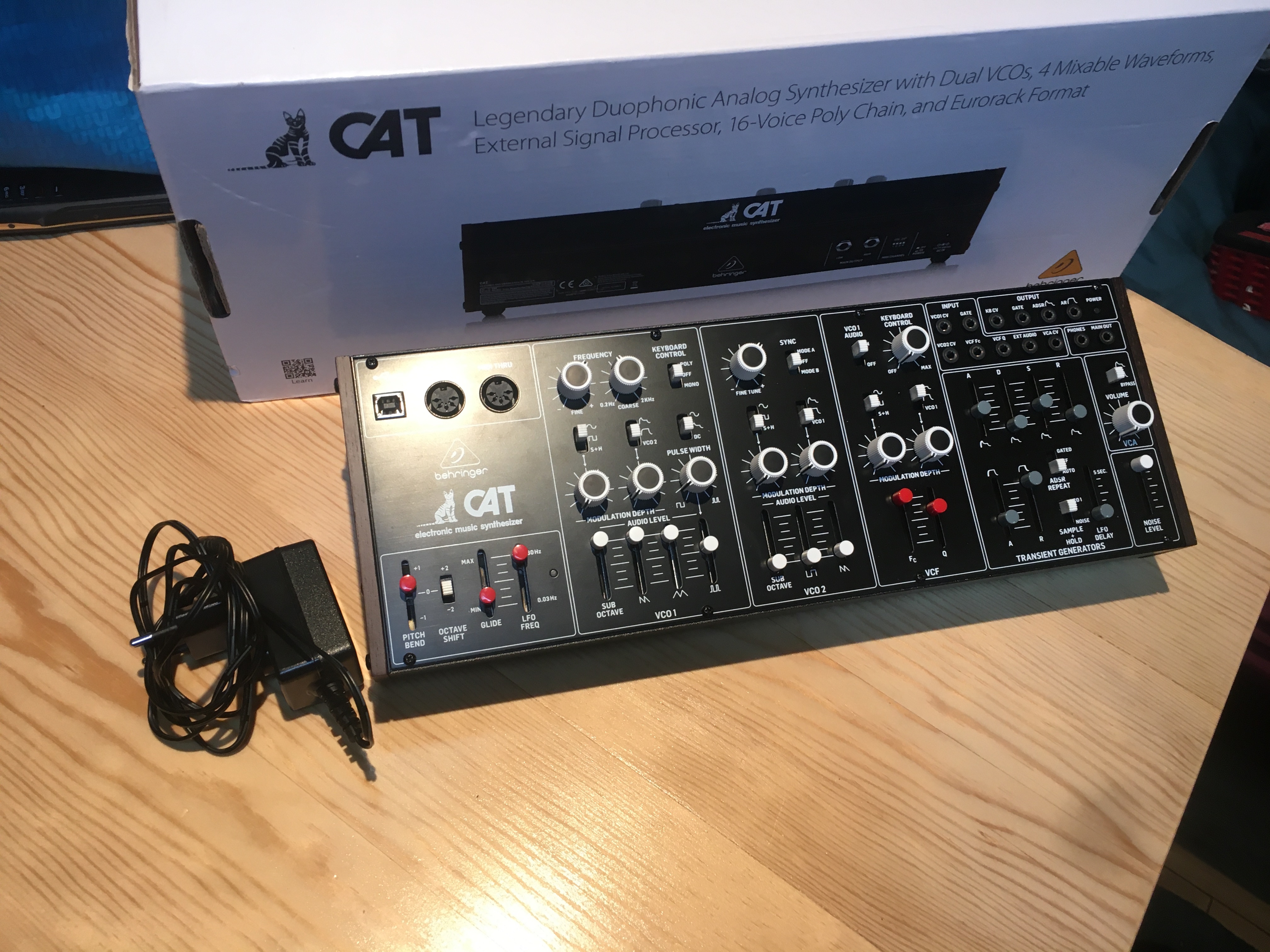 CAT Synthesizer Behringer CAT Synthesizer Audiofanzine