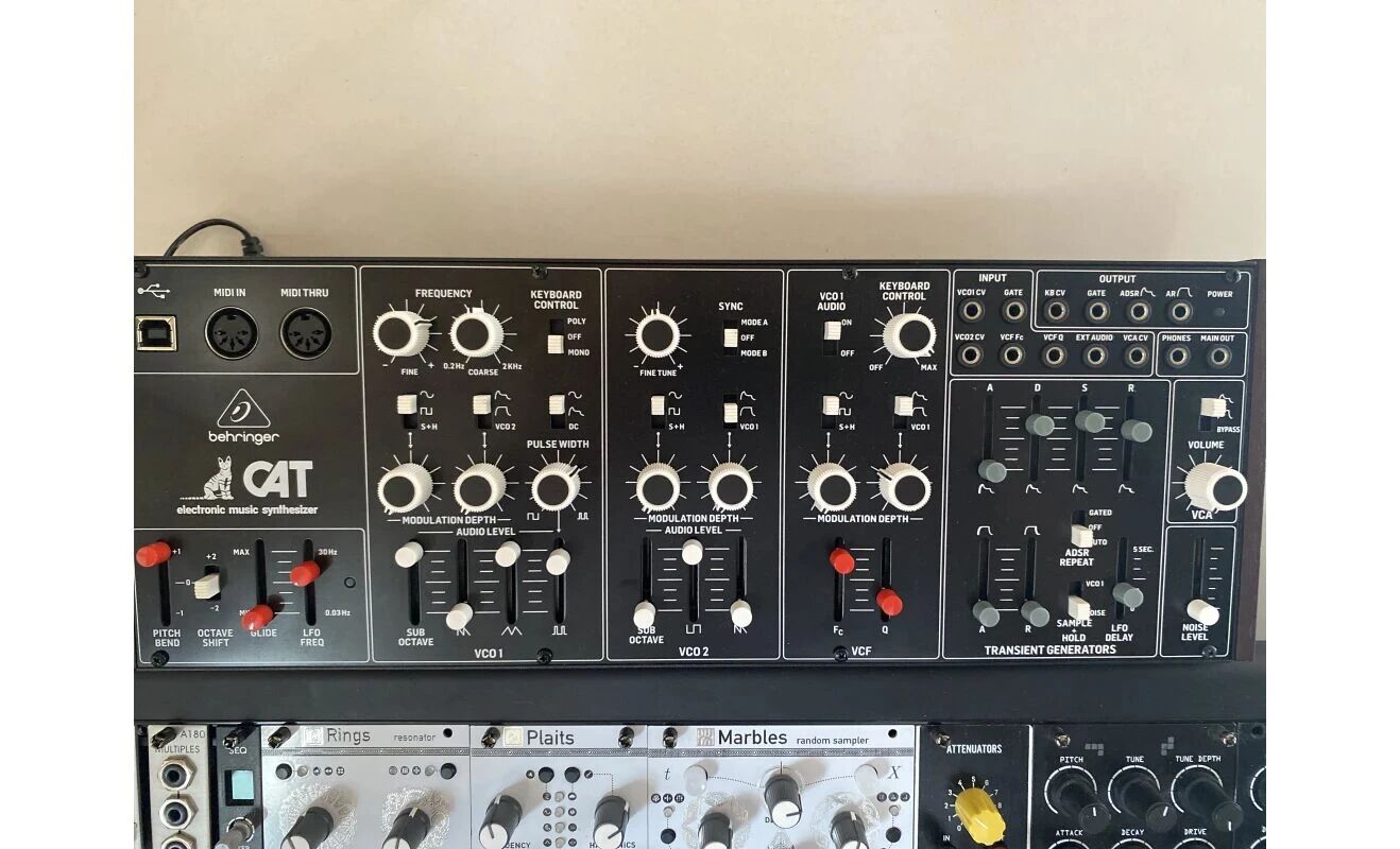 CAT Synthesizer Behringer CAT Synthesizer Audiofanzine