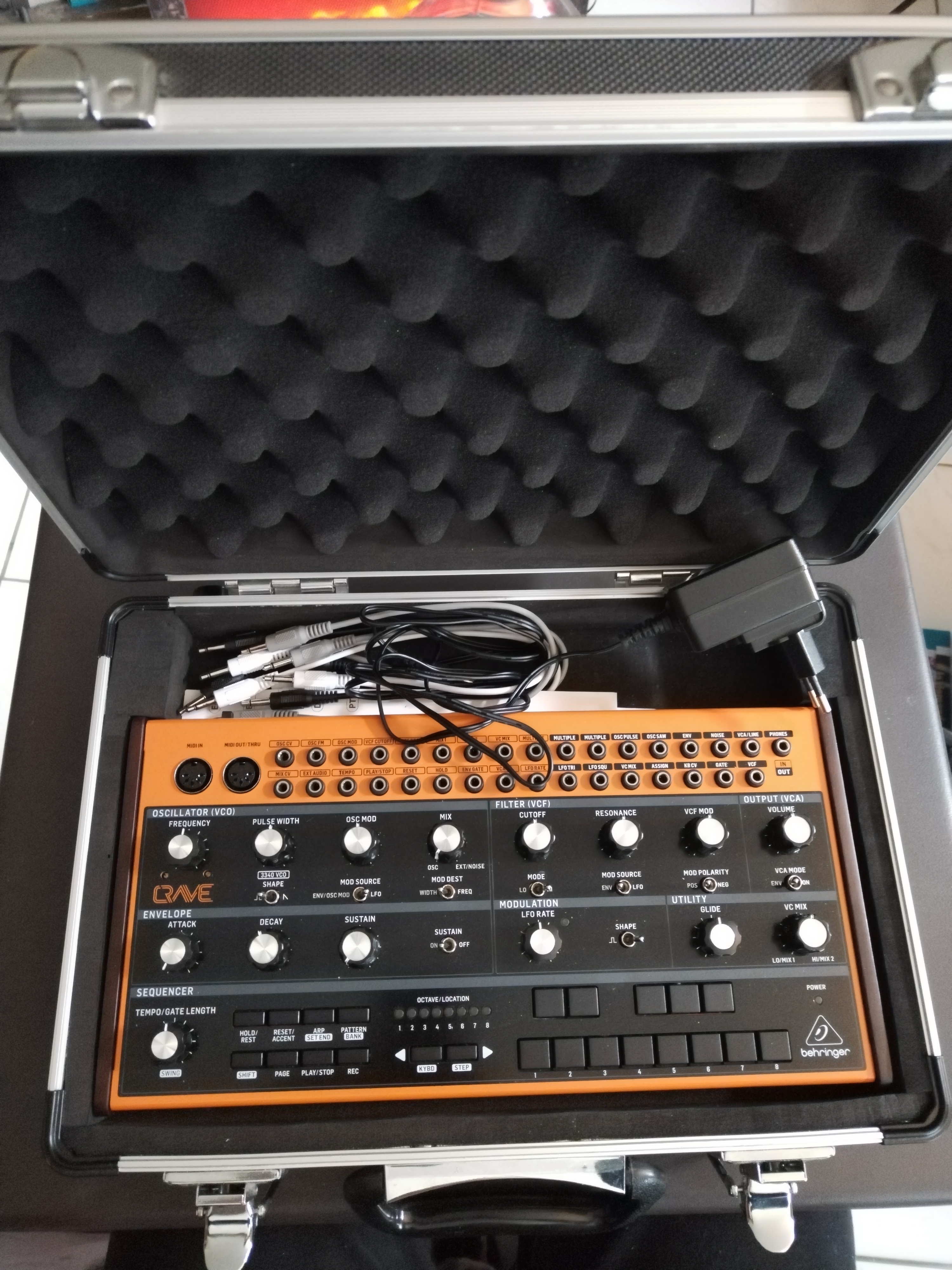 Crave - Behringer Crave - Audiofanzine Crave - Behringer Crave - Audiofanzine