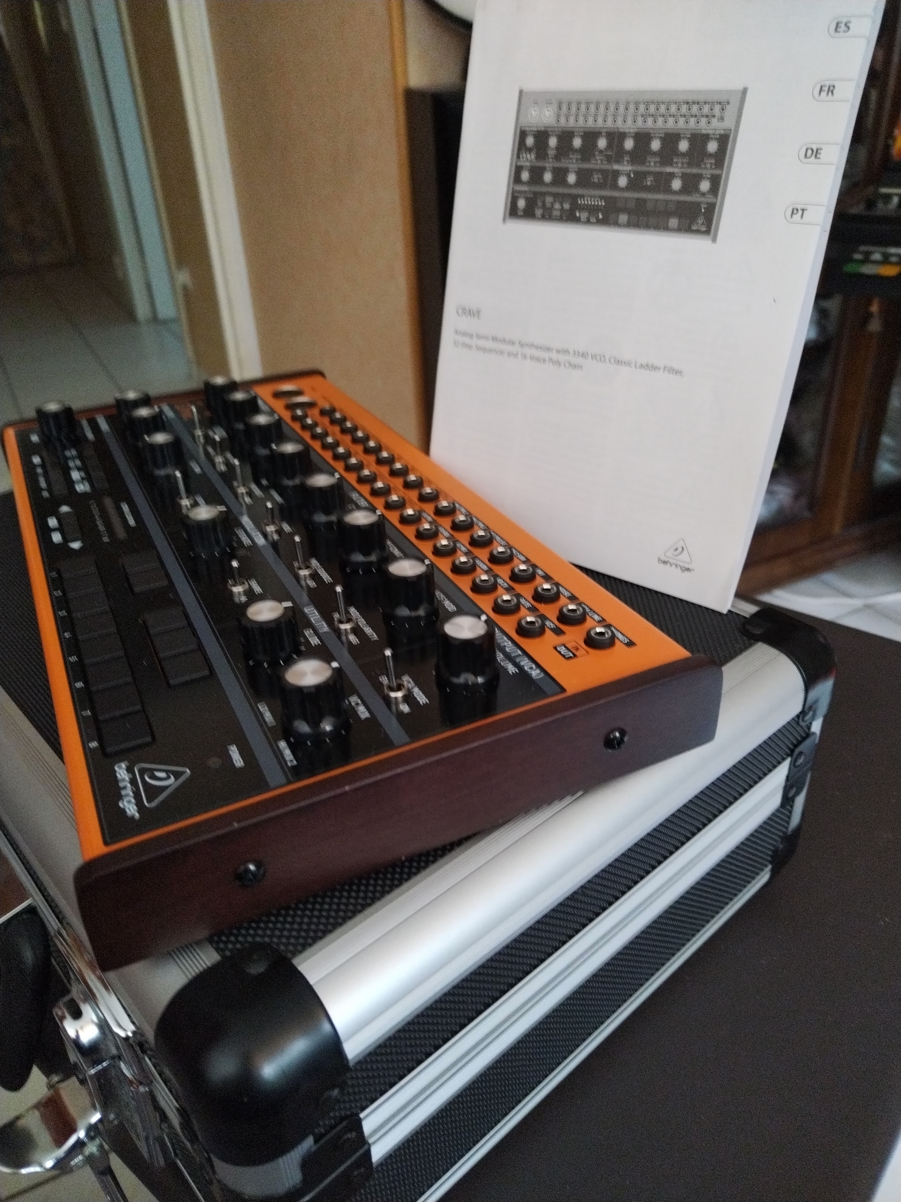 Crave - Behringer Crave - Audiofanzine Crave - Behringer Crave - Audiofanzine