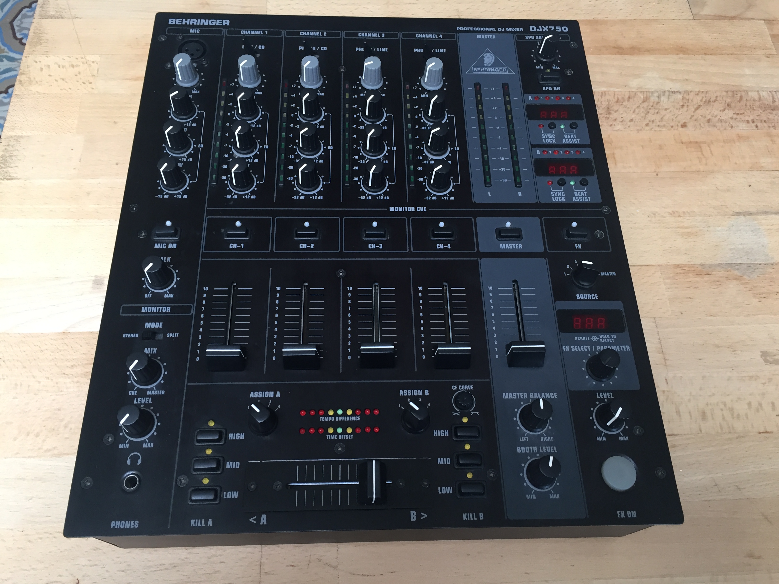 Behringer DJX750 image (#1745497) - Audiofanzine