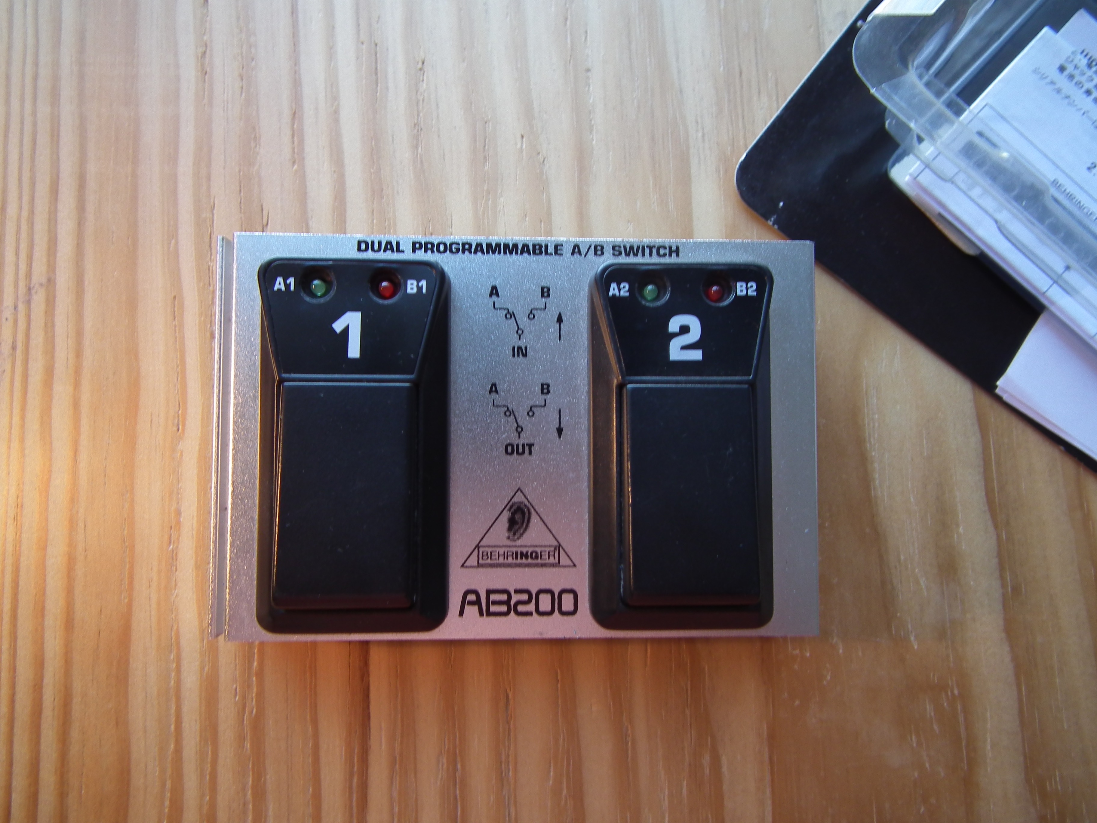 DUAL A/B SWITCH AB200 - Behringer Dual A/B Switch AB200 - Audiofanzine