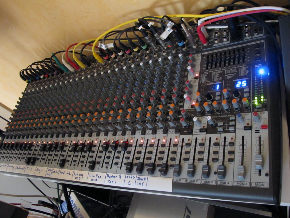 Behringer Eurodesk SX3242FX image (#640139) - Audiofanzine