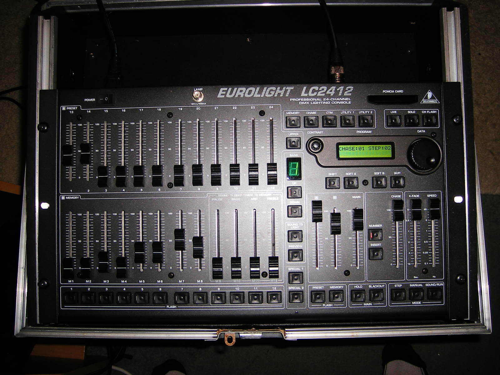 Behringer Eurolight LC2412 image (169095) Audiofanzine