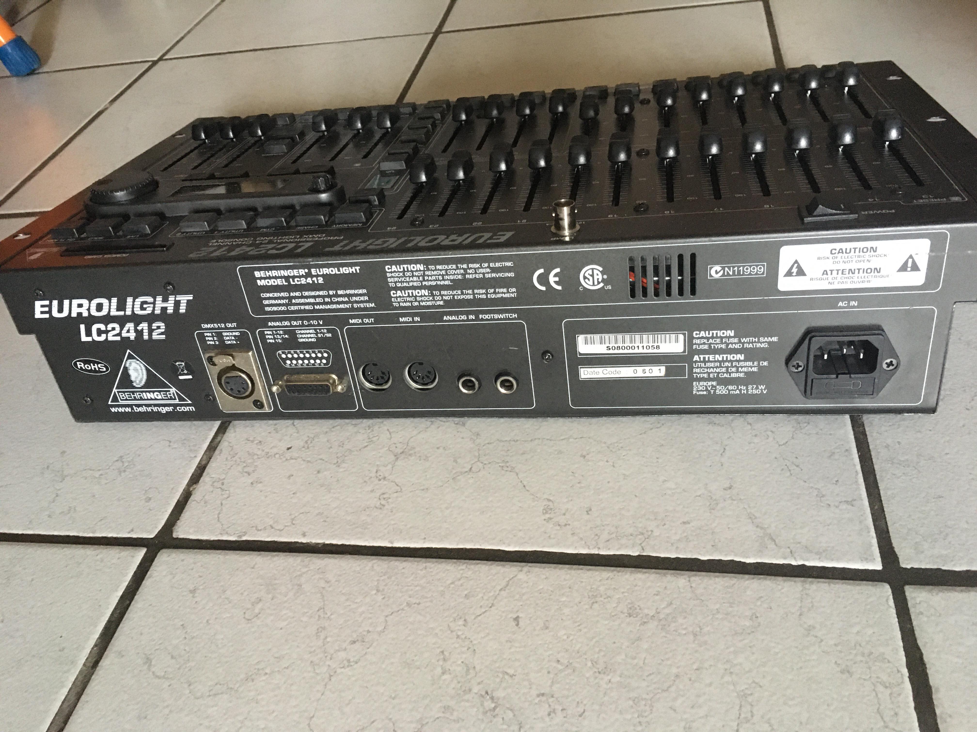 Eurolight LC2412 Behringer Eurolight LC2412 Audiofanzine
