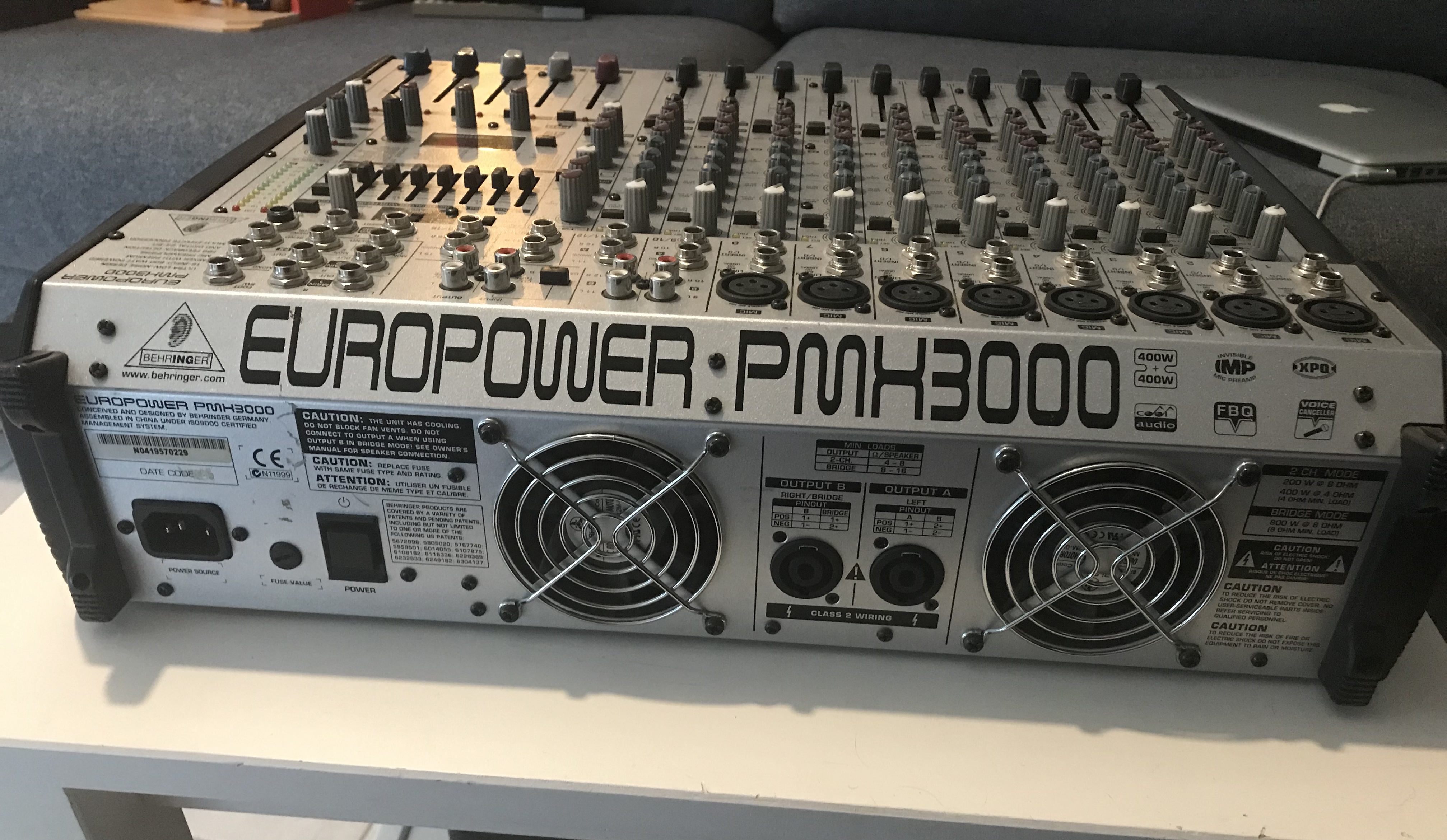 Europower PMH3000 - Behringer Europower PMH3000 - Audiofanzine