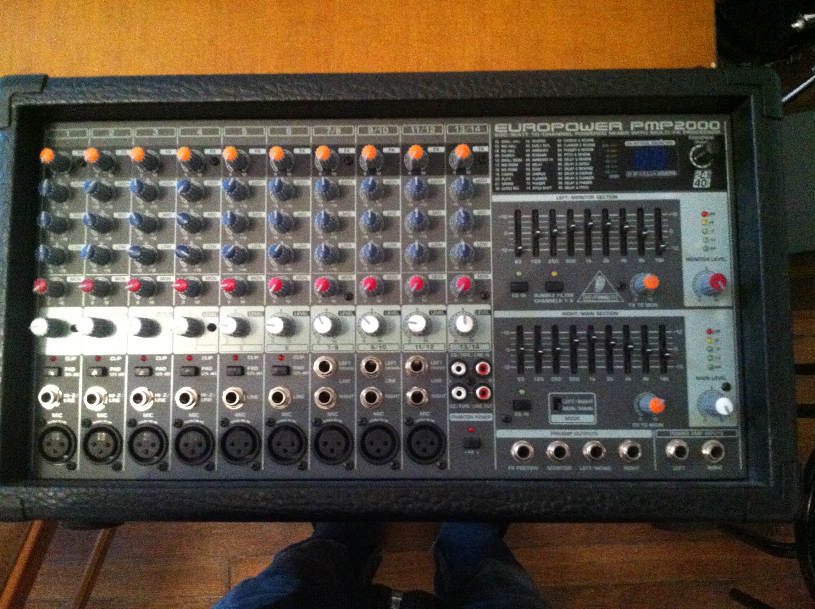 Behringer Powered Mixer Pmp2000