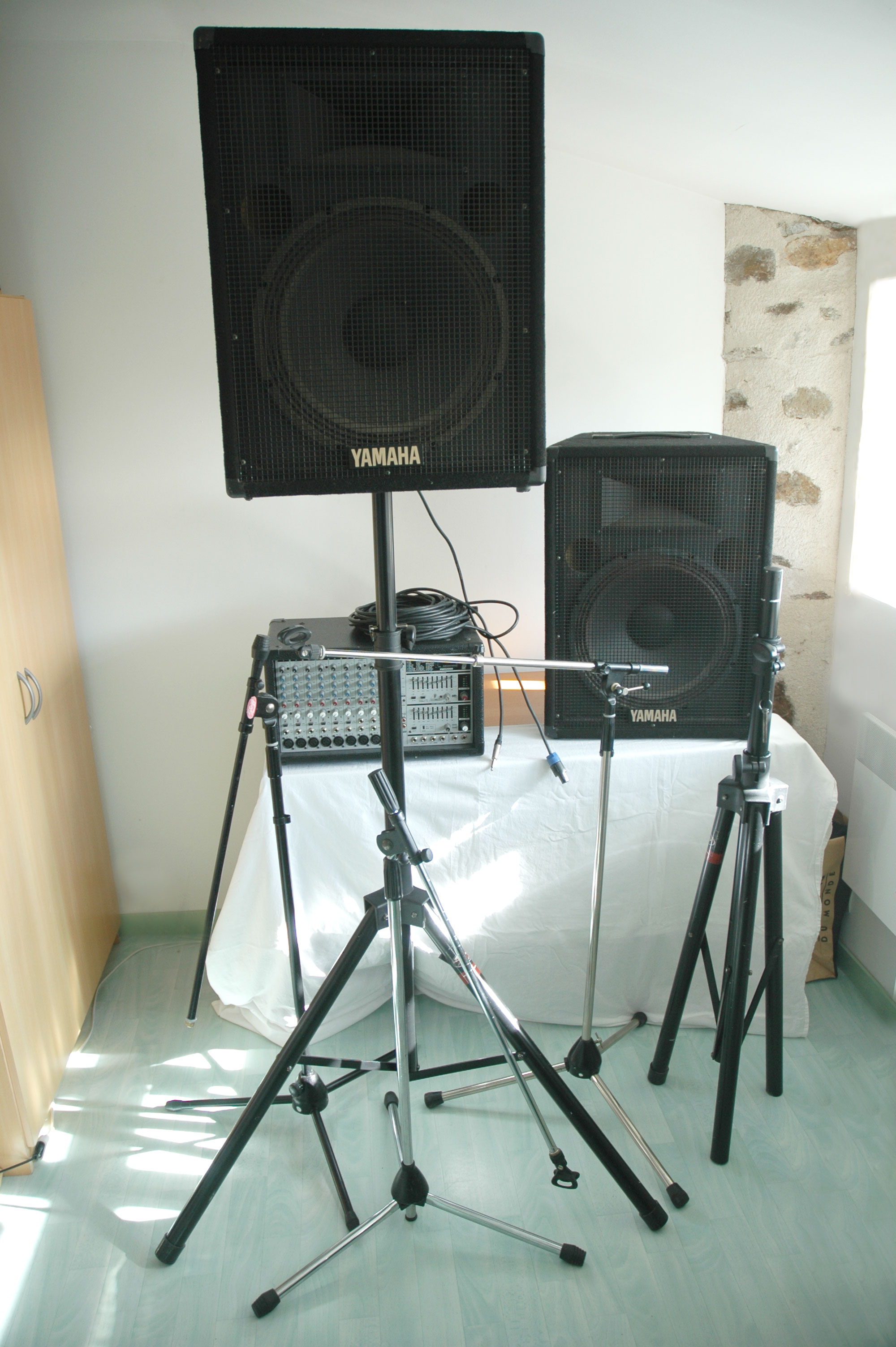 EUROPOWER PMX2000 Behringer Europower PMX2000 Audiofanzine
