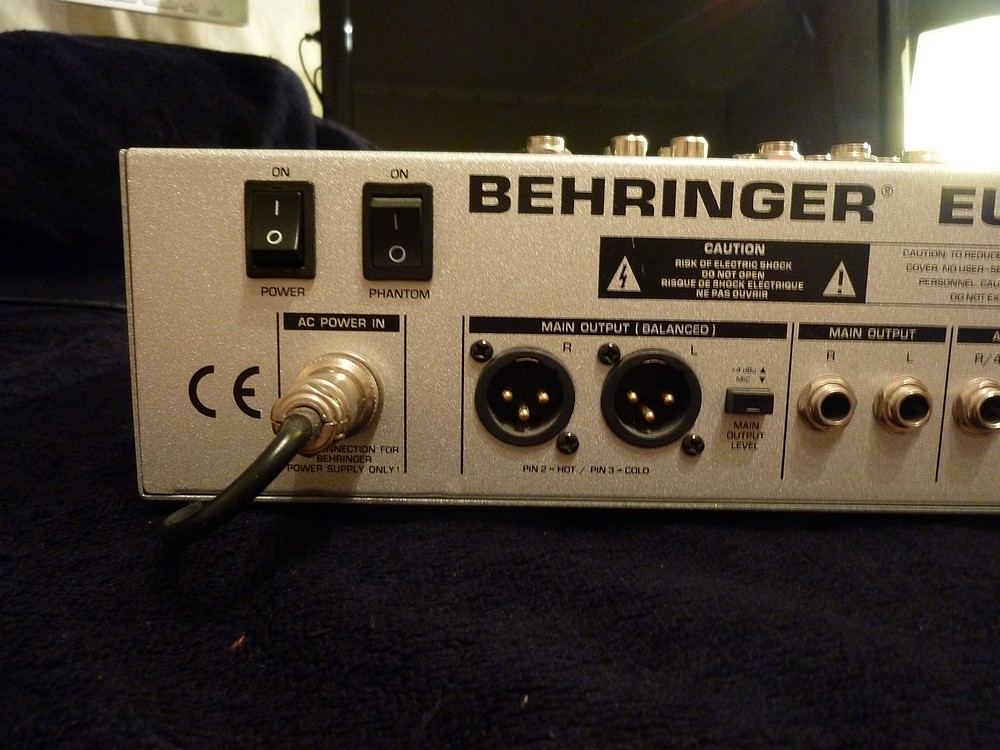 Behringer Eurorack Mx2004a Mixer Manual