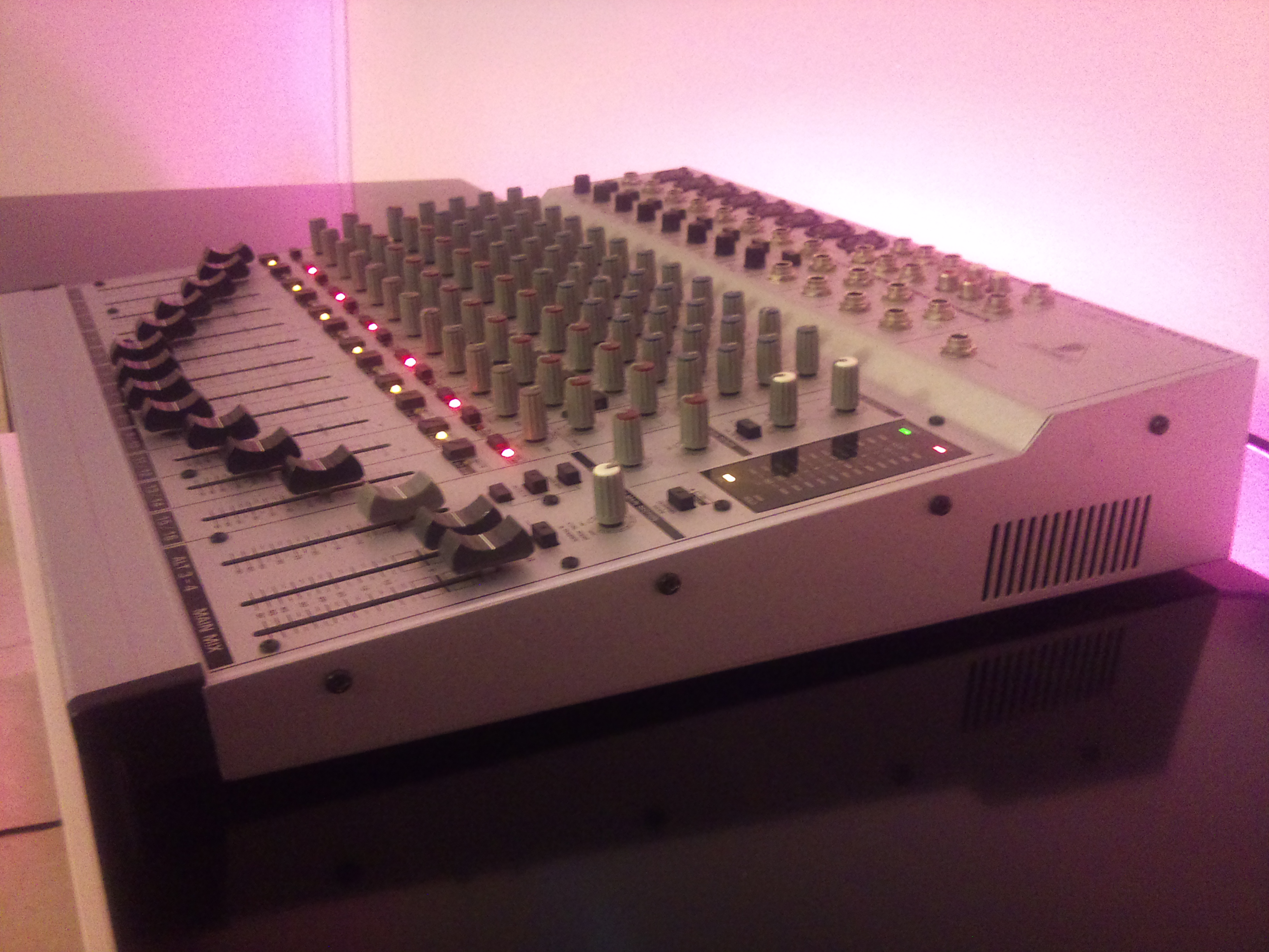 Photo Behringer Eurorack MX2004A Behringer MX2004A (543545